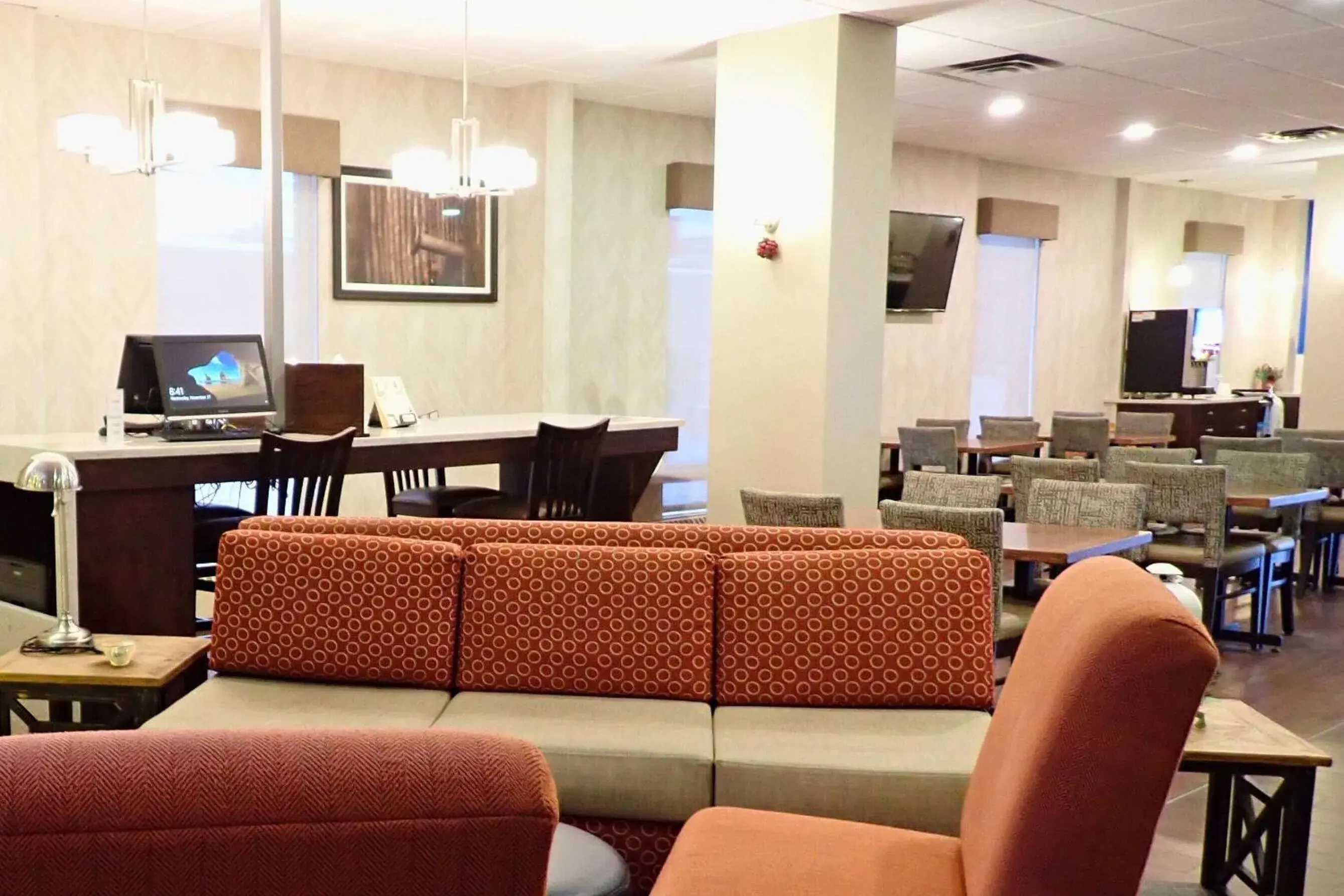 Lobby or reception in Days Inn by Wyndham Airdrie Lobby or reception in Days Inn by Wyndham Airdrie