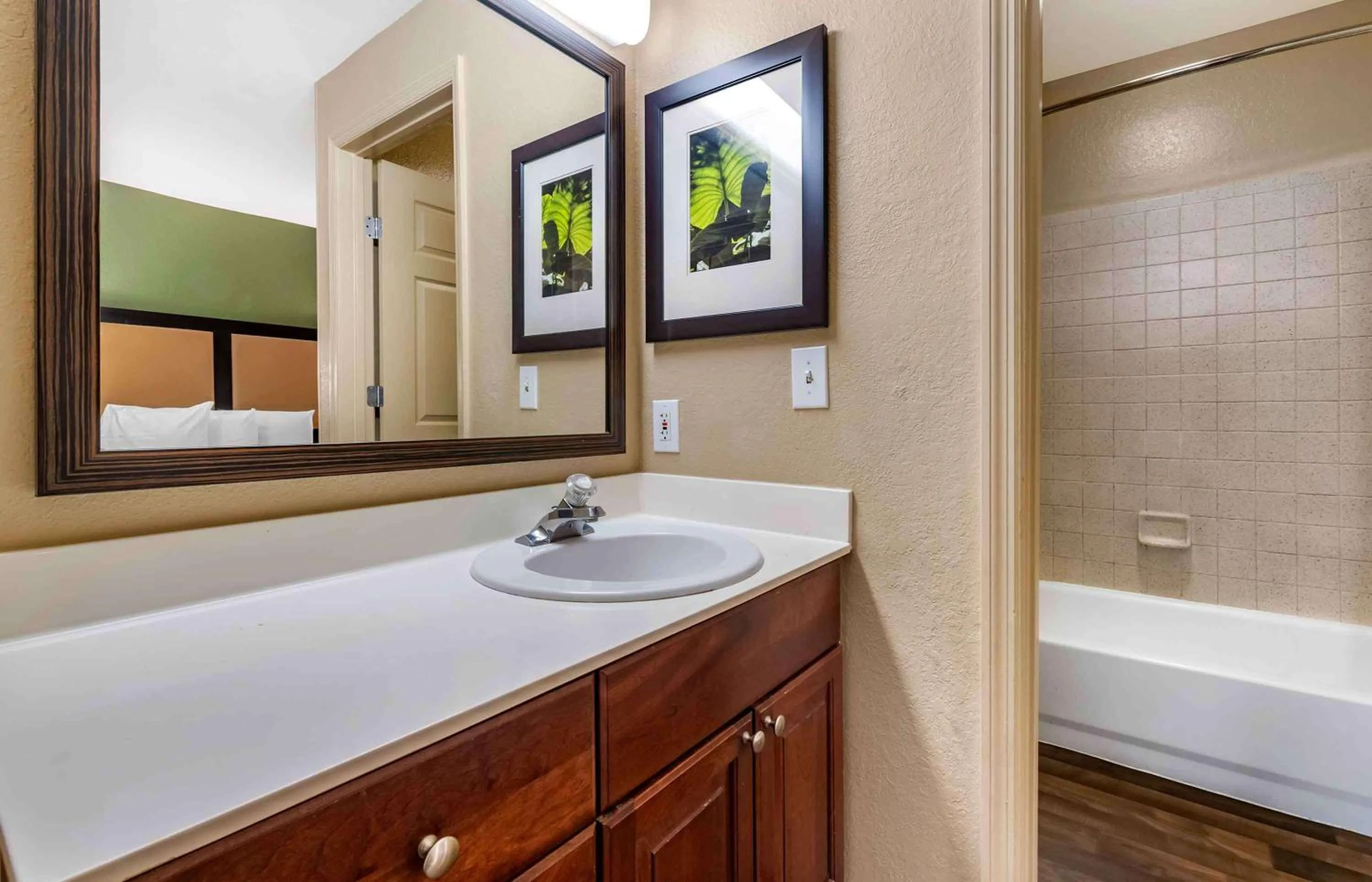 Bathroom in Extended Stay America Suites - Orlando - Southpark - Commodity Circle