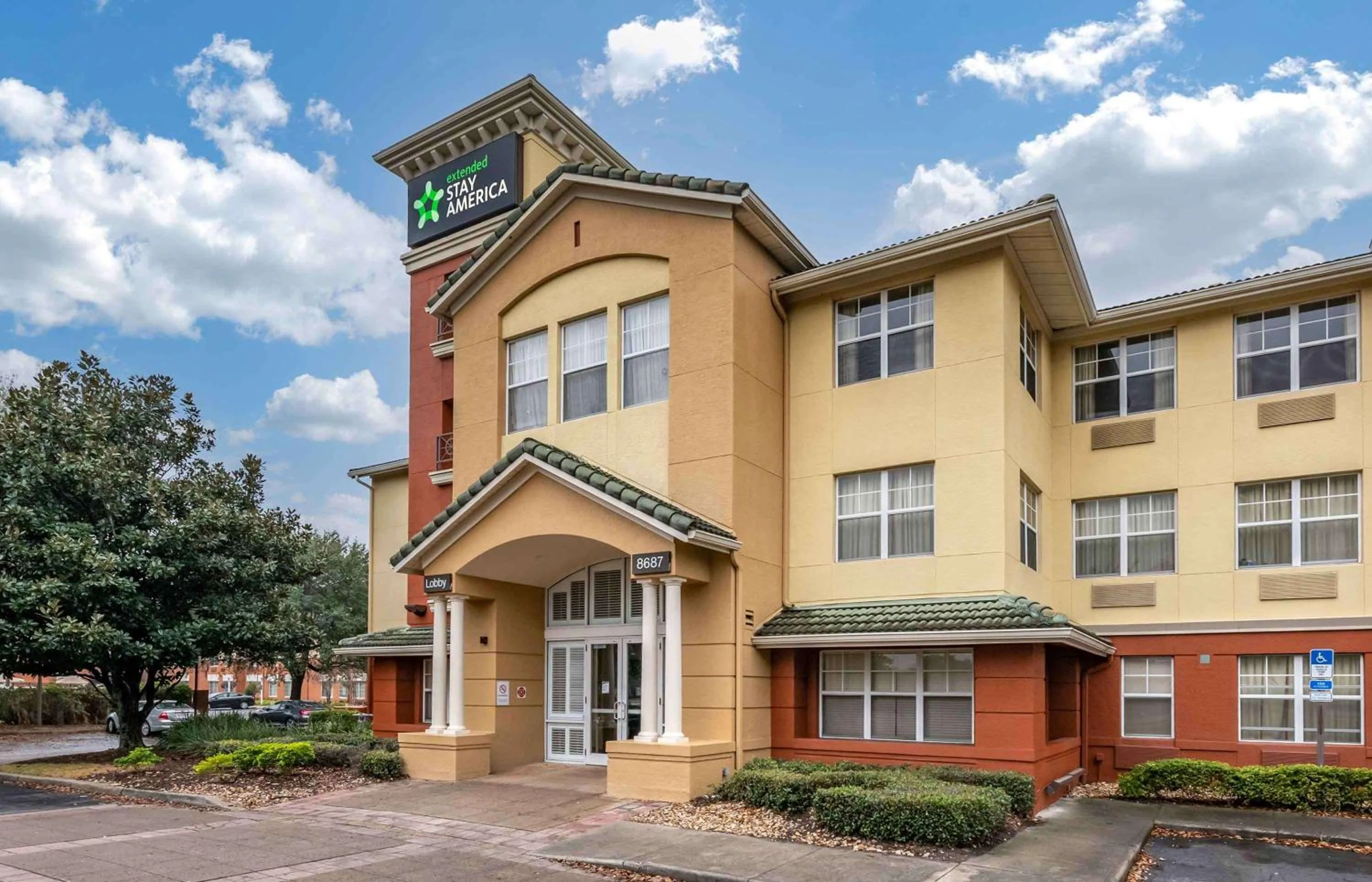 Property building in Extended Stay America Suites - Orlando - Southpark - Commodity Circle