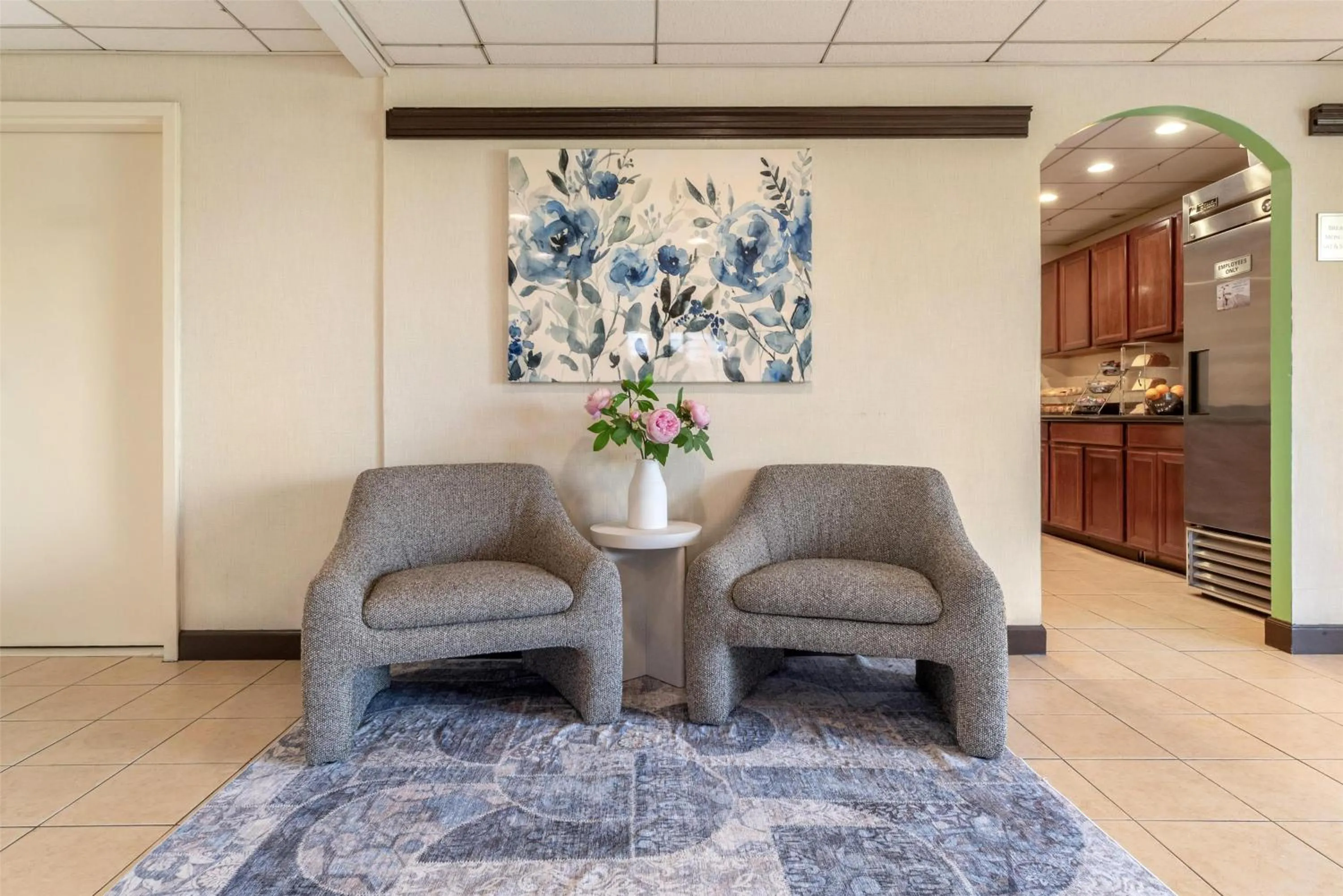 Lobby or reception in SureStay Hotel by Best Western East Brunswick