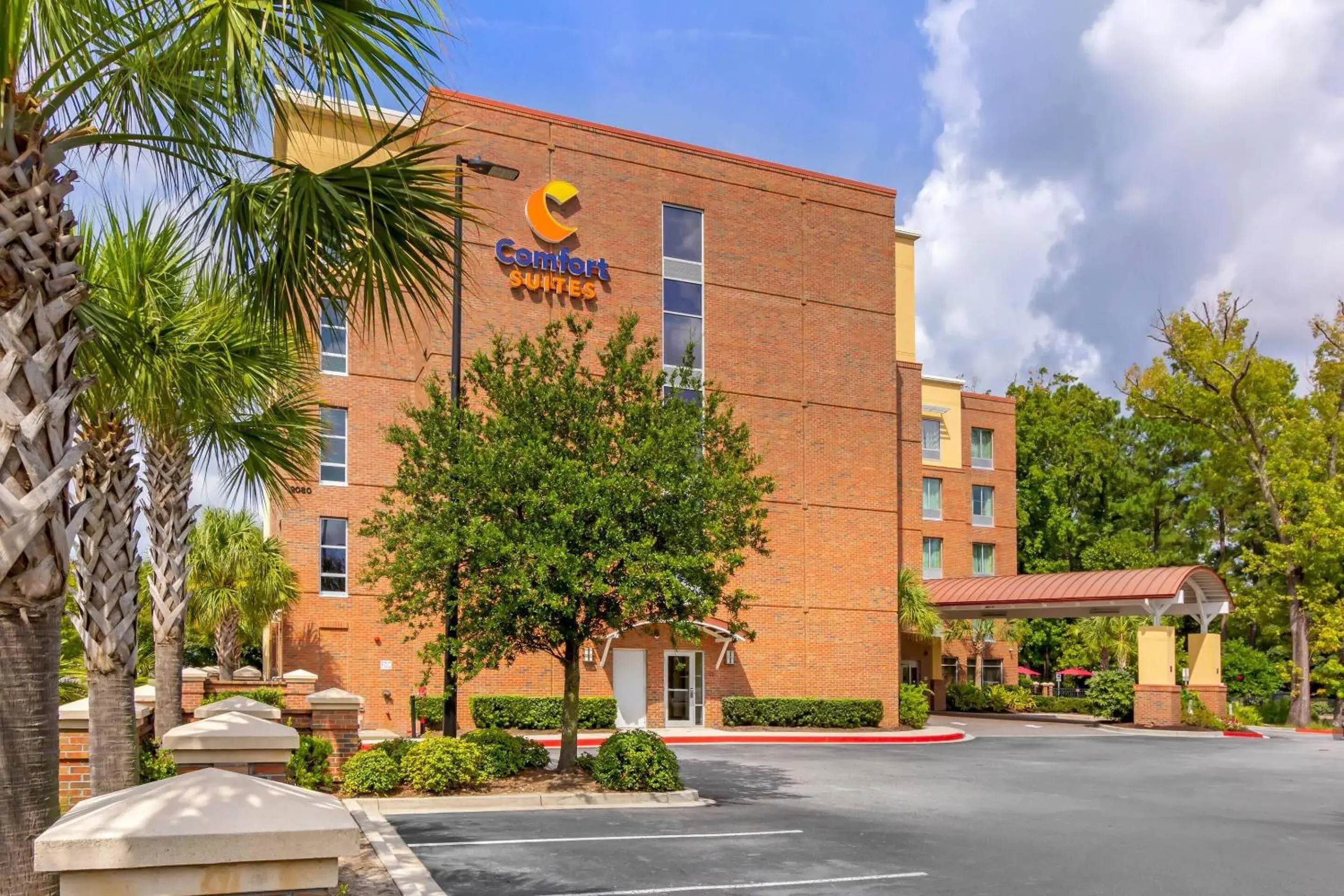 Property building in Comfort Suites Charleston West Ashley Property building in Comfort Suites Charleston West Ashley