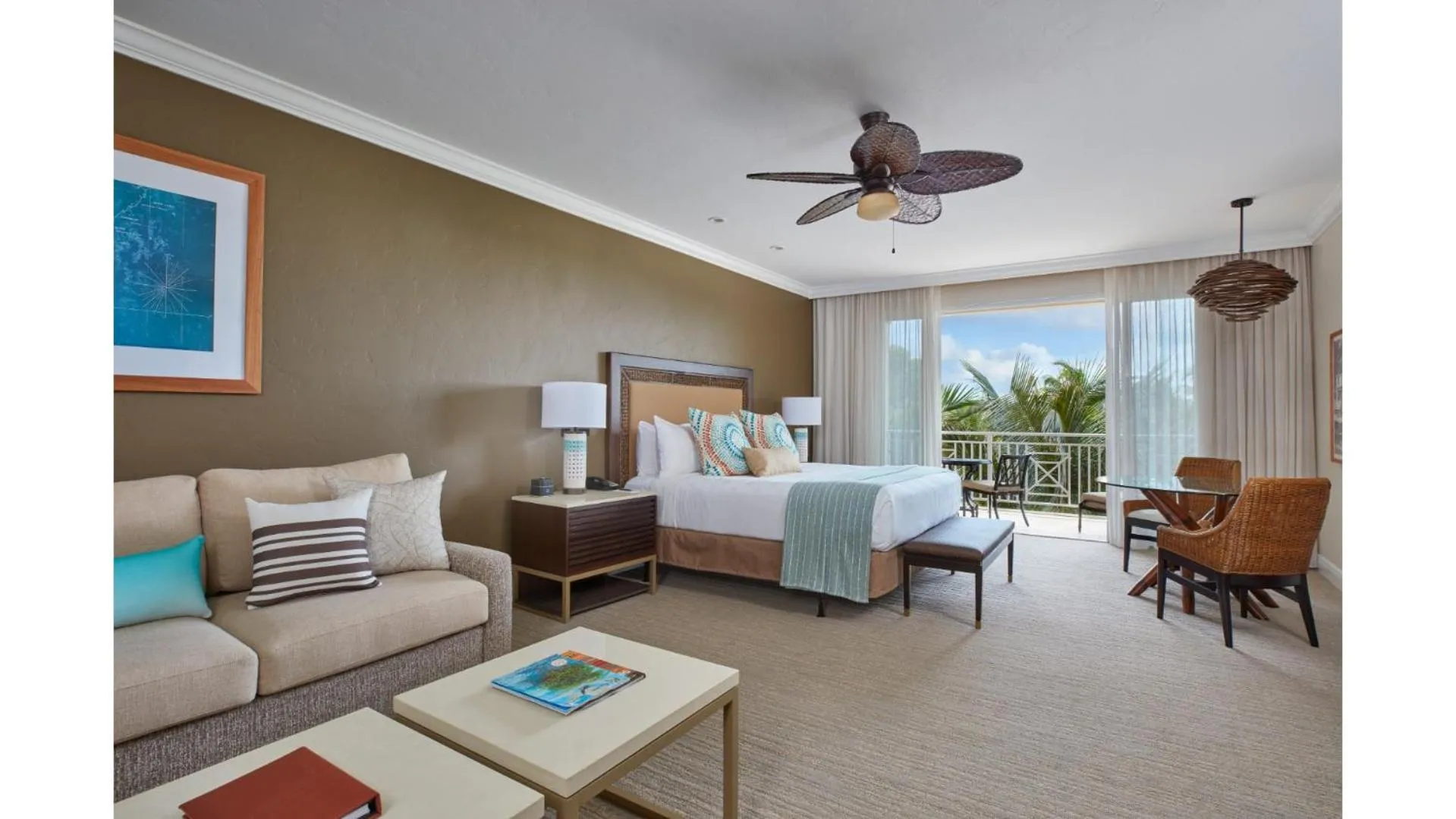 Photo of the whole room, Bed in Cheeca Lodge & Spa