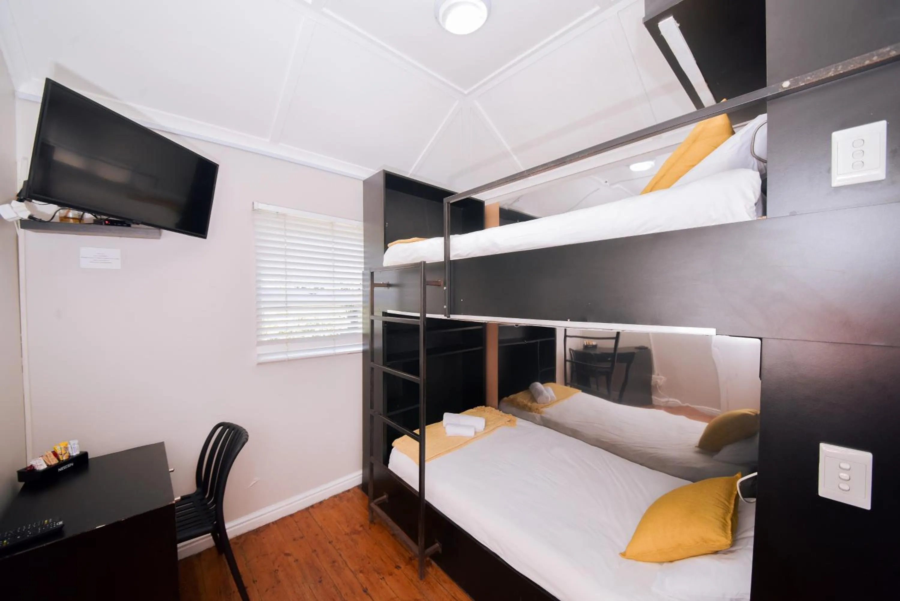 Photo of the whole room, Bed in Luxury Backpackers