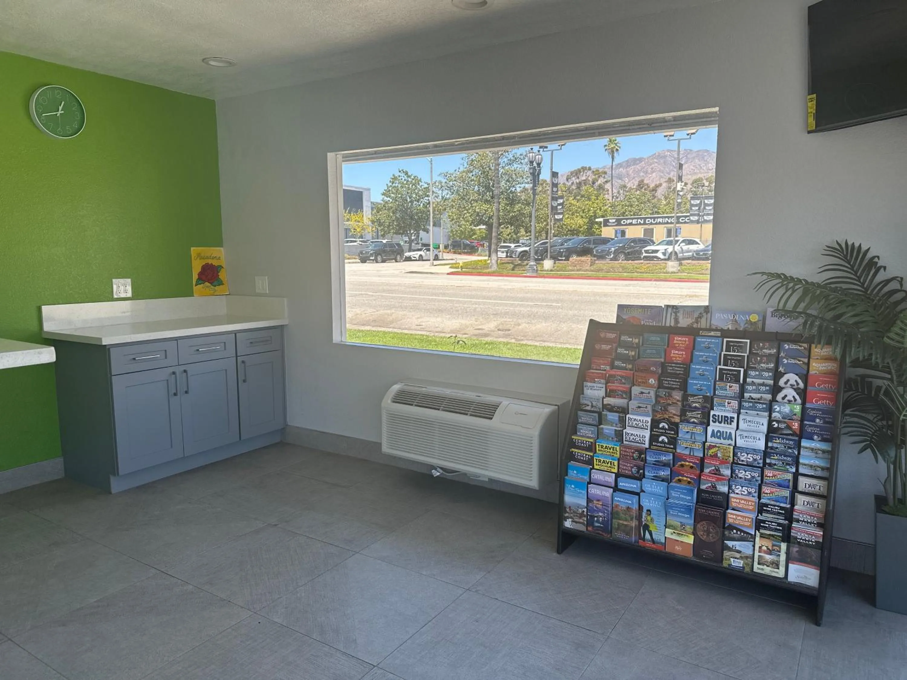 Property building in Hi-Way Host Motel