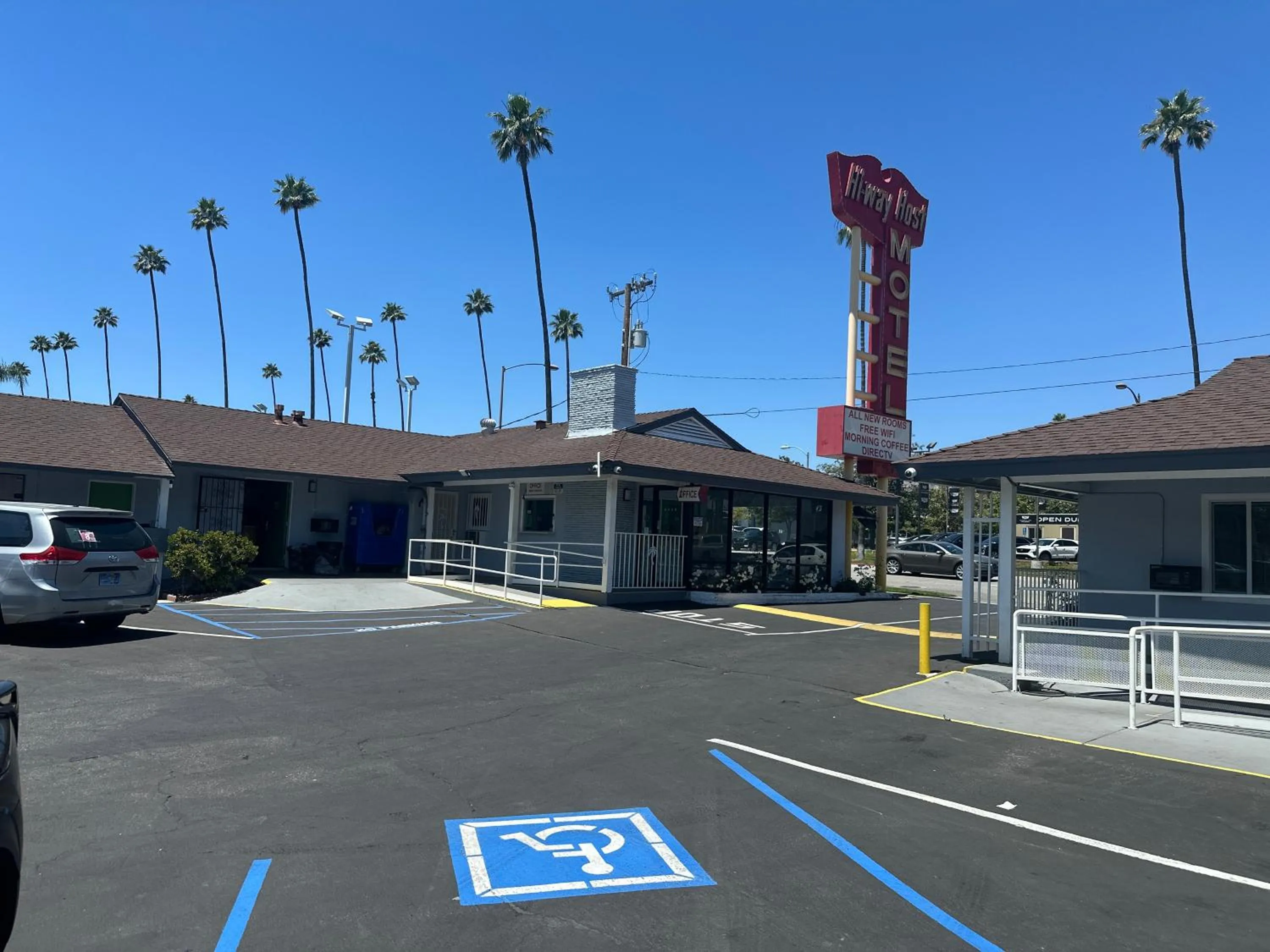 Property building in Hi-Way Host Motel