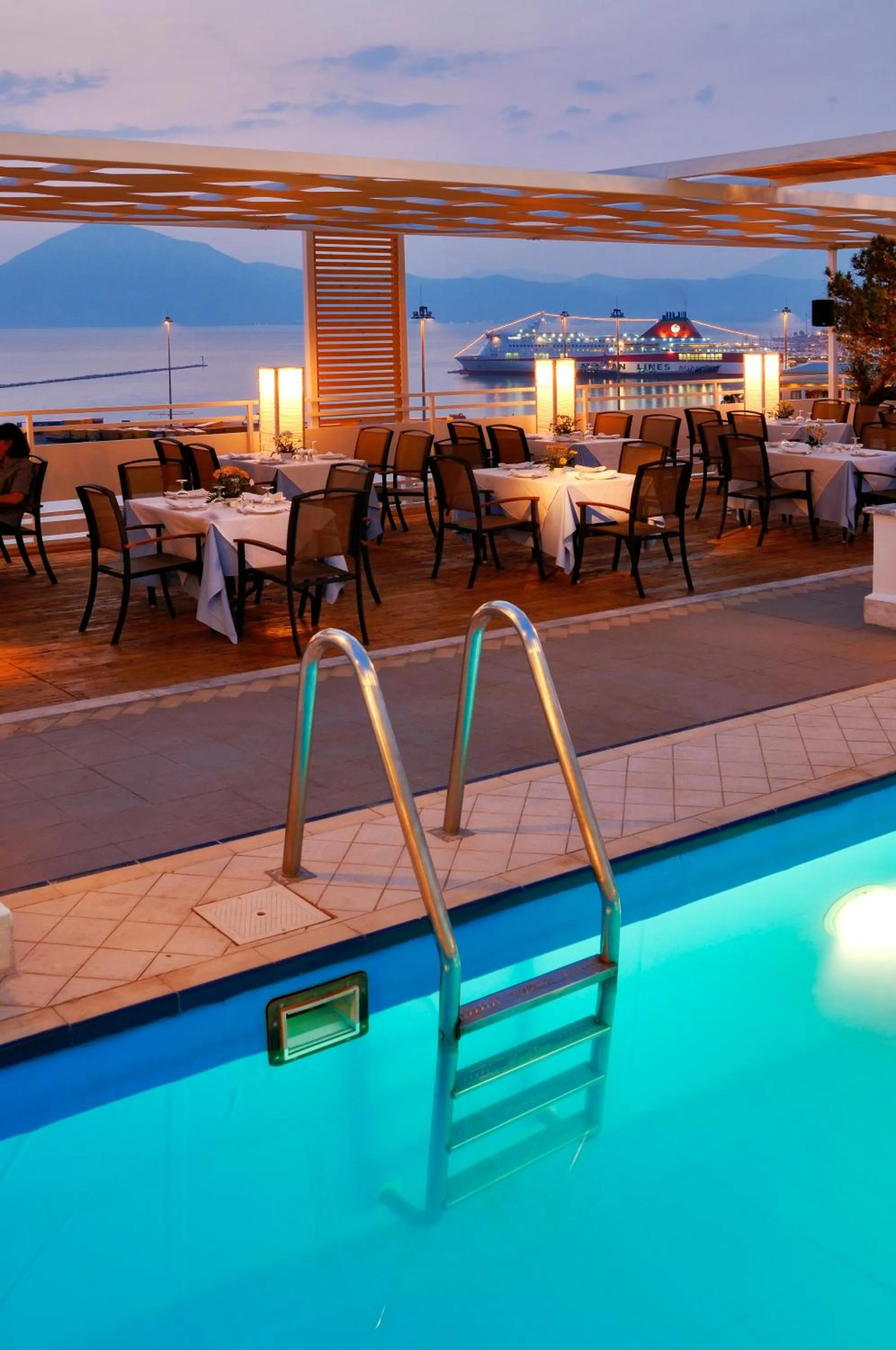 Restaurant/places to eat, Swimming Pool in Astir