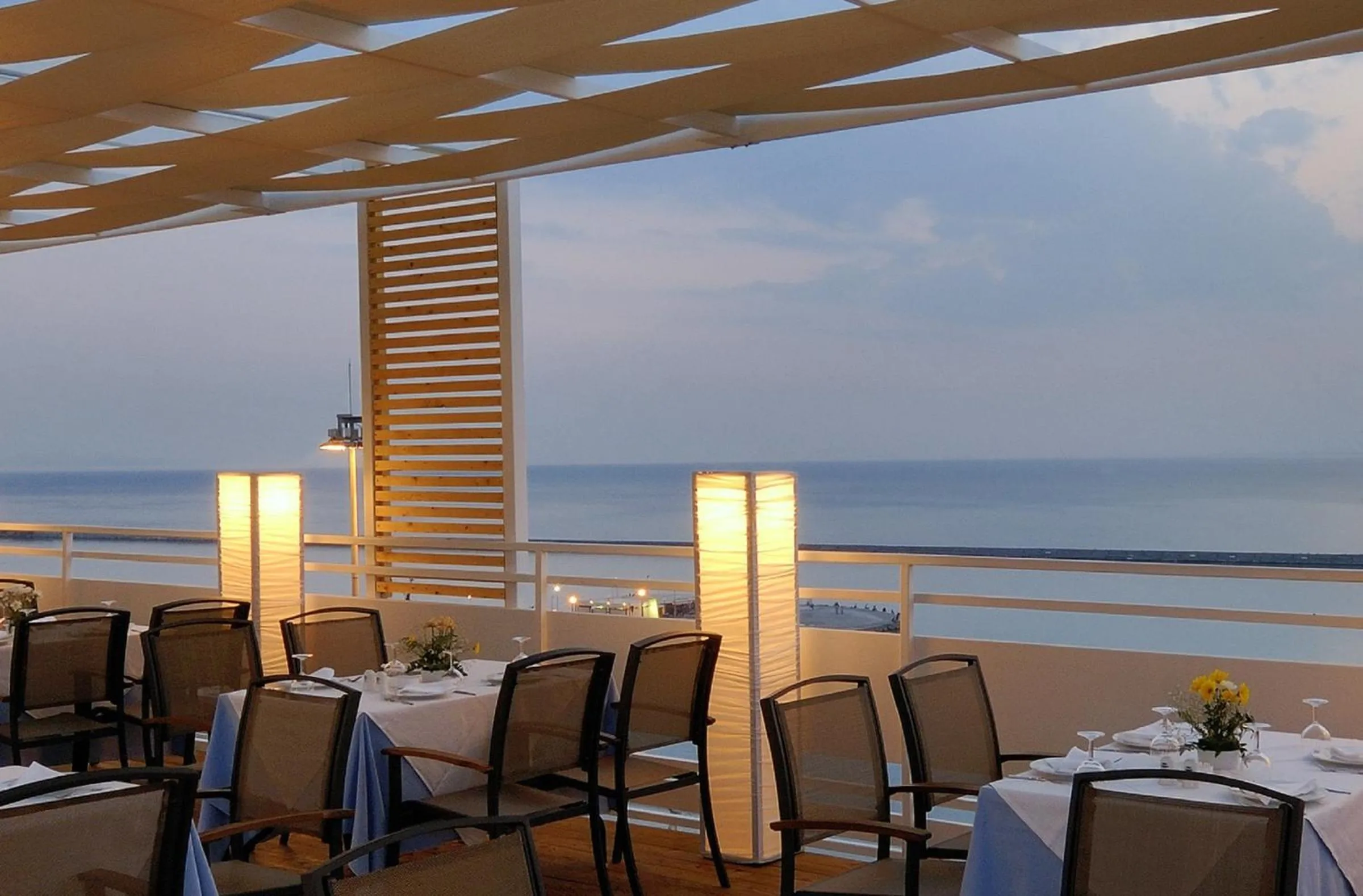 Restaurant/places to eat, Balcony/Terrace in Astir