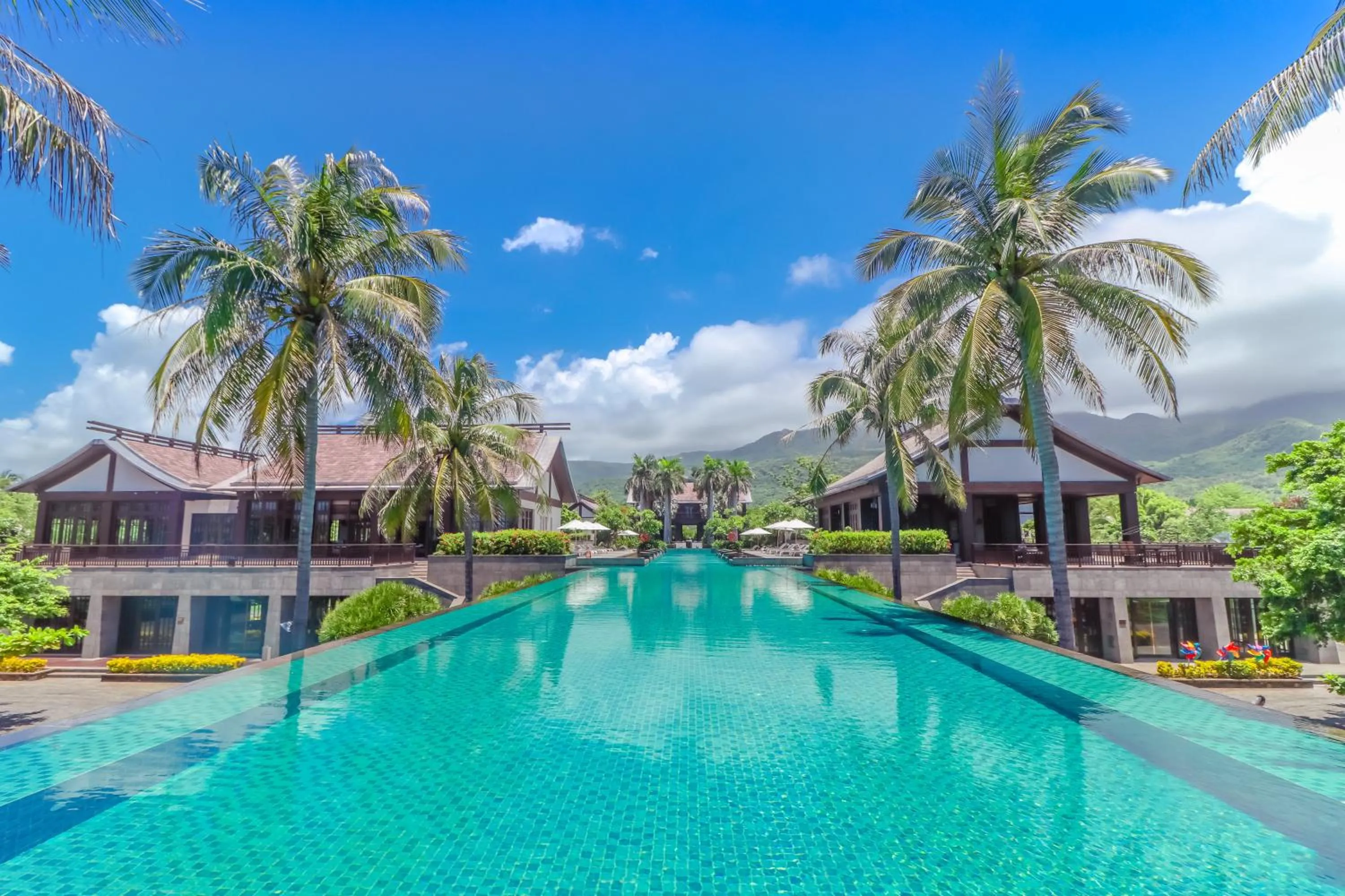 Swimming pool in Narada Resort & Spa Perfume Bay Sanya - All Villas
