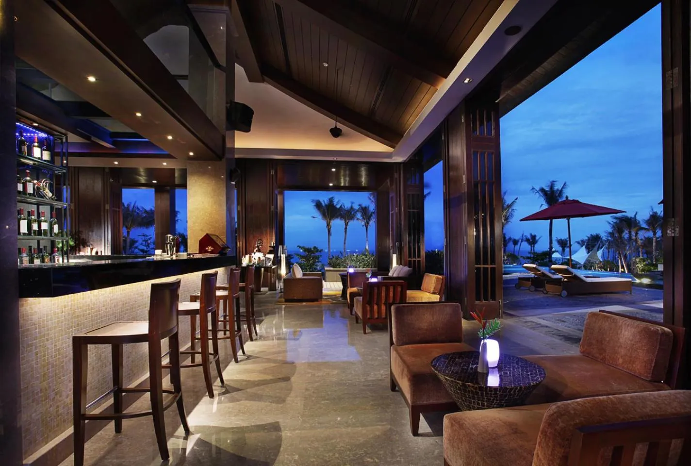 Lounge or bar in Narada Resort & Spa Perfume Bay Sanya - All Villas