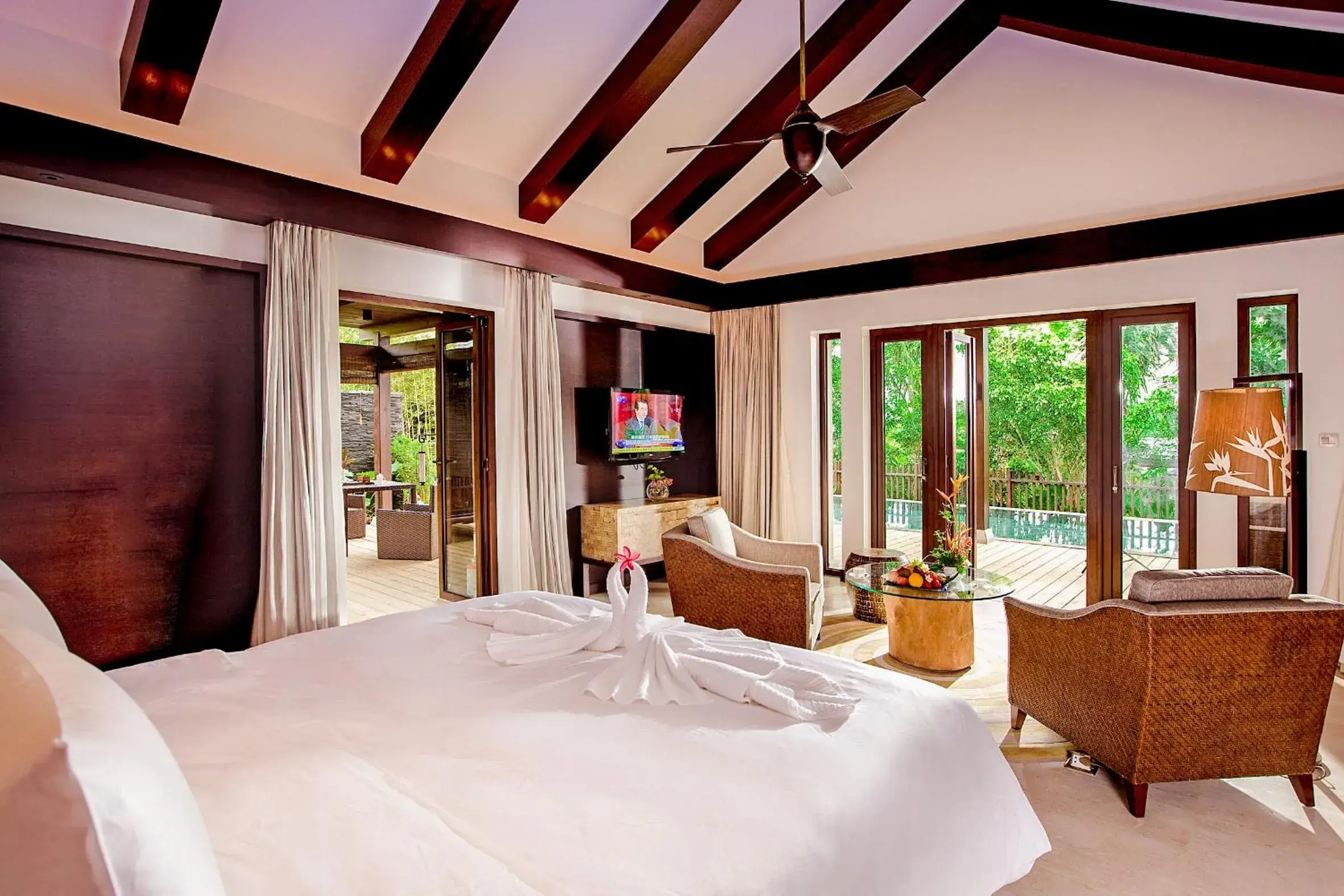 Premier One-Bedroom Villa with Private Pool and Oceanfront in Narada Resort & Spa Perfume Bay Sanya - All Villas Premier One-Bedroom Villa with Private Pool and Oceanfront in Narada Resort & Spa Perfume Bay Sanya - All Villas