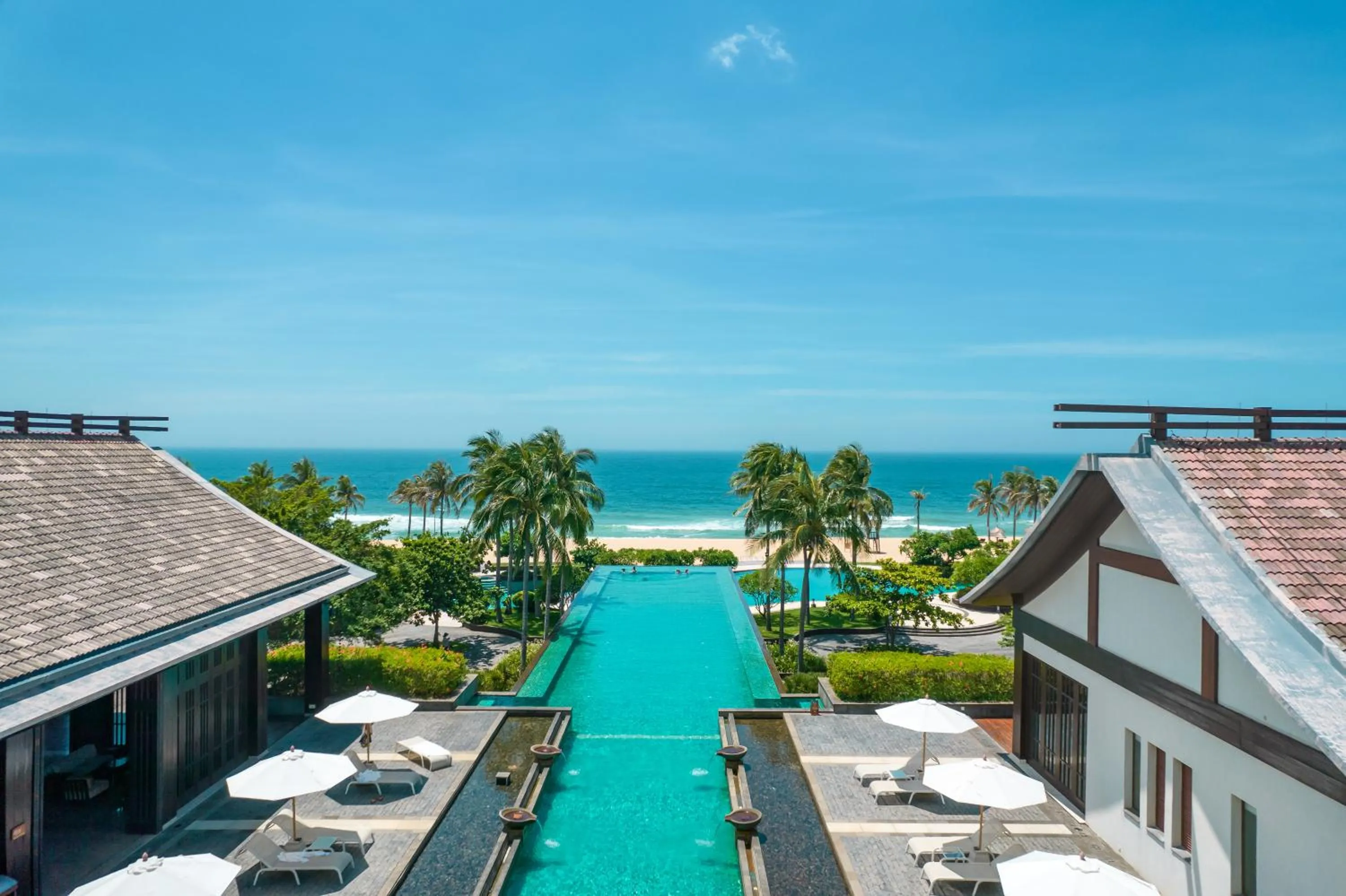 Swimming pool in Narada Resort & Spa Perfume Bay Sanya - All Villas
