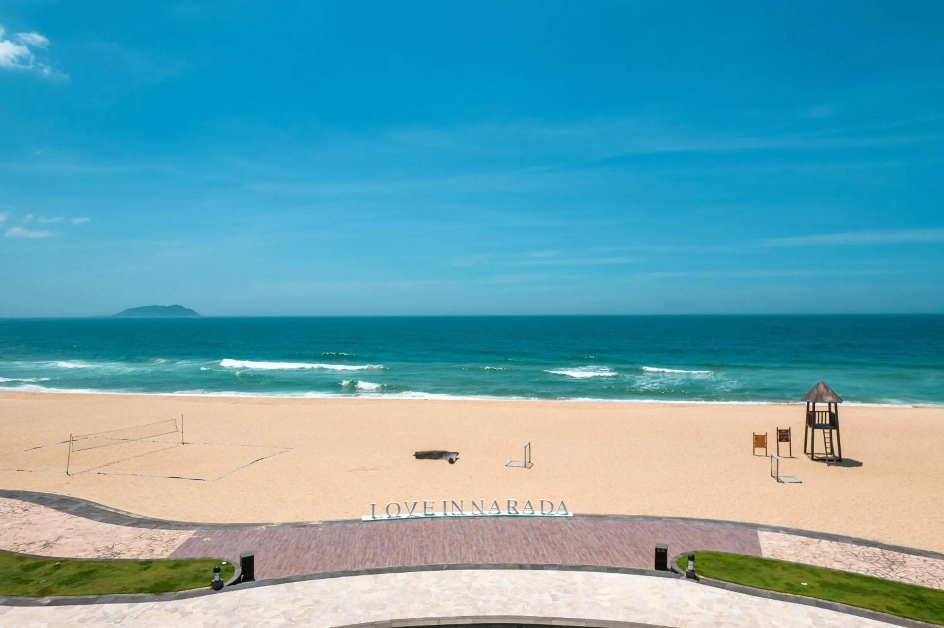 Beach in Narada Resort & Spa Perfume Bay Sanya - All Villas