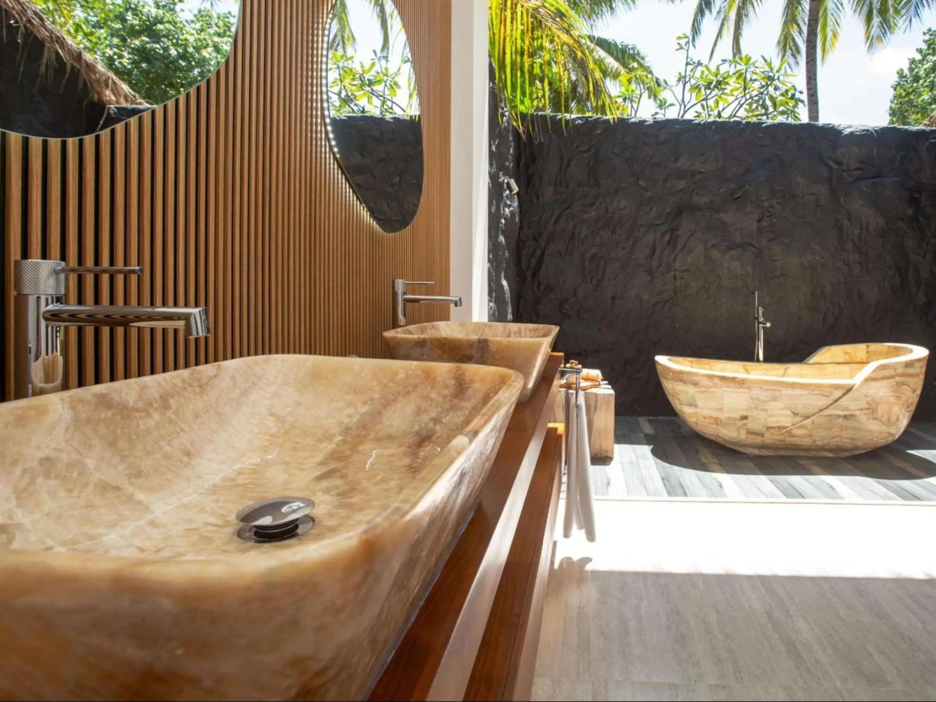 Bedroom in V Villas Maldives at Mirihi - MGallery Collection Bedroom in V Villas Maldives at Mirihi - MGallery Collection