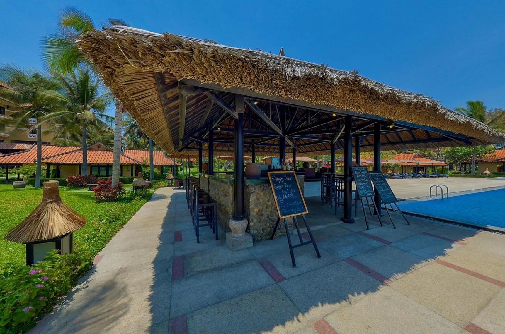 Lounge or bar in Seahorse Resort & Spa