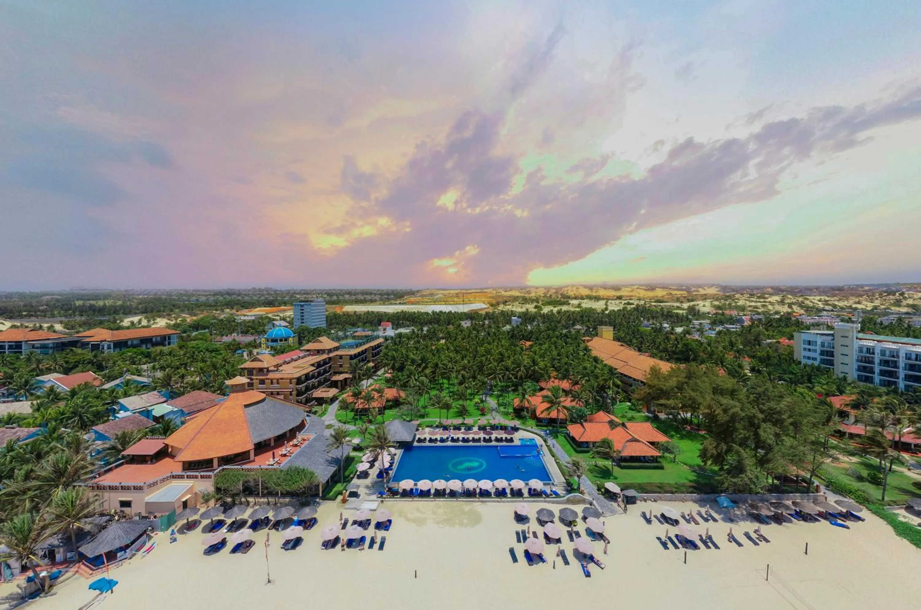 Property building in Seahorse Resort & Spa