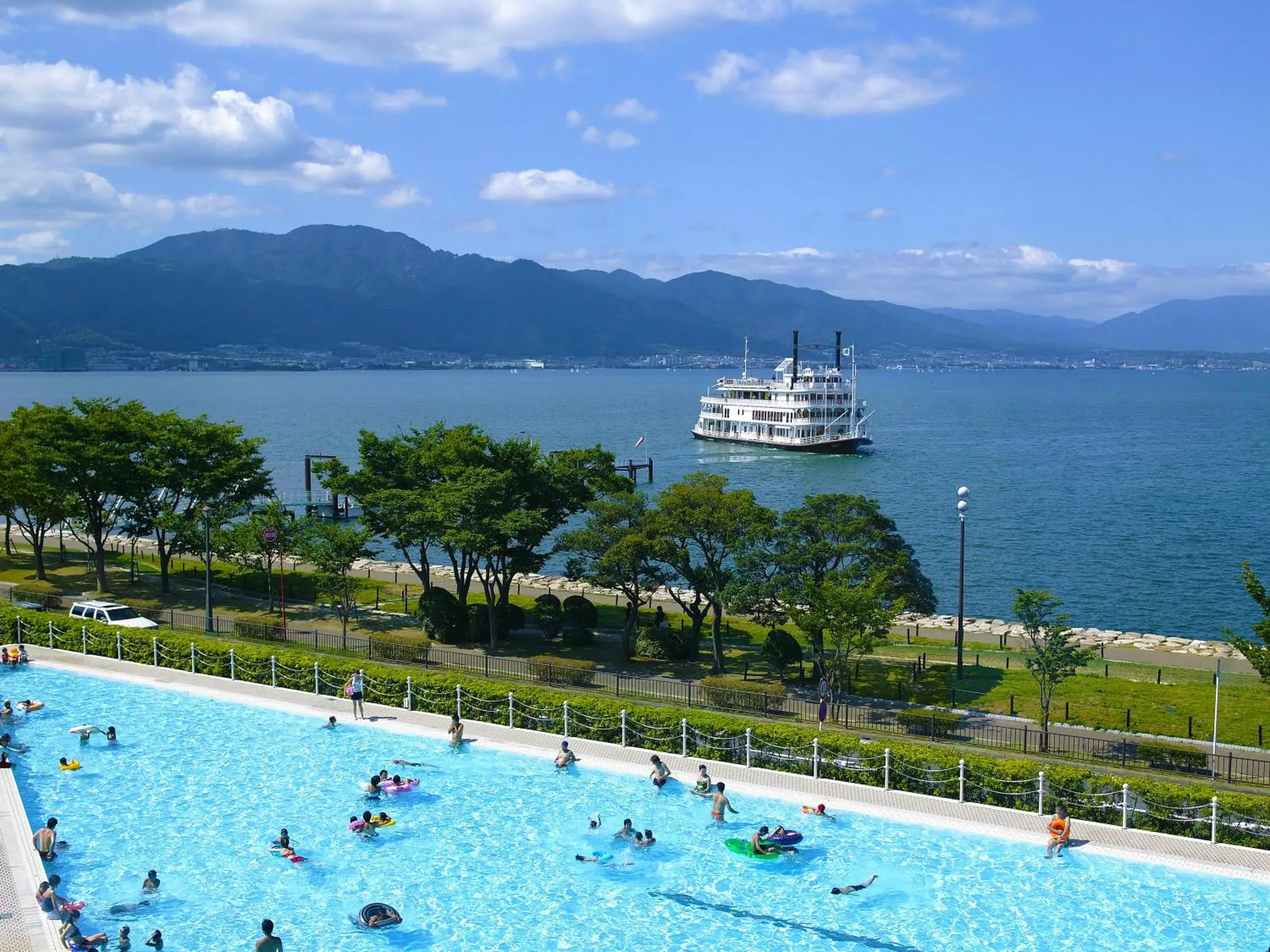 Swimming pool in Lake Biwa Otsu Prince Hotel Swimming pool in Lake Biwa Otsu Prince Hotel