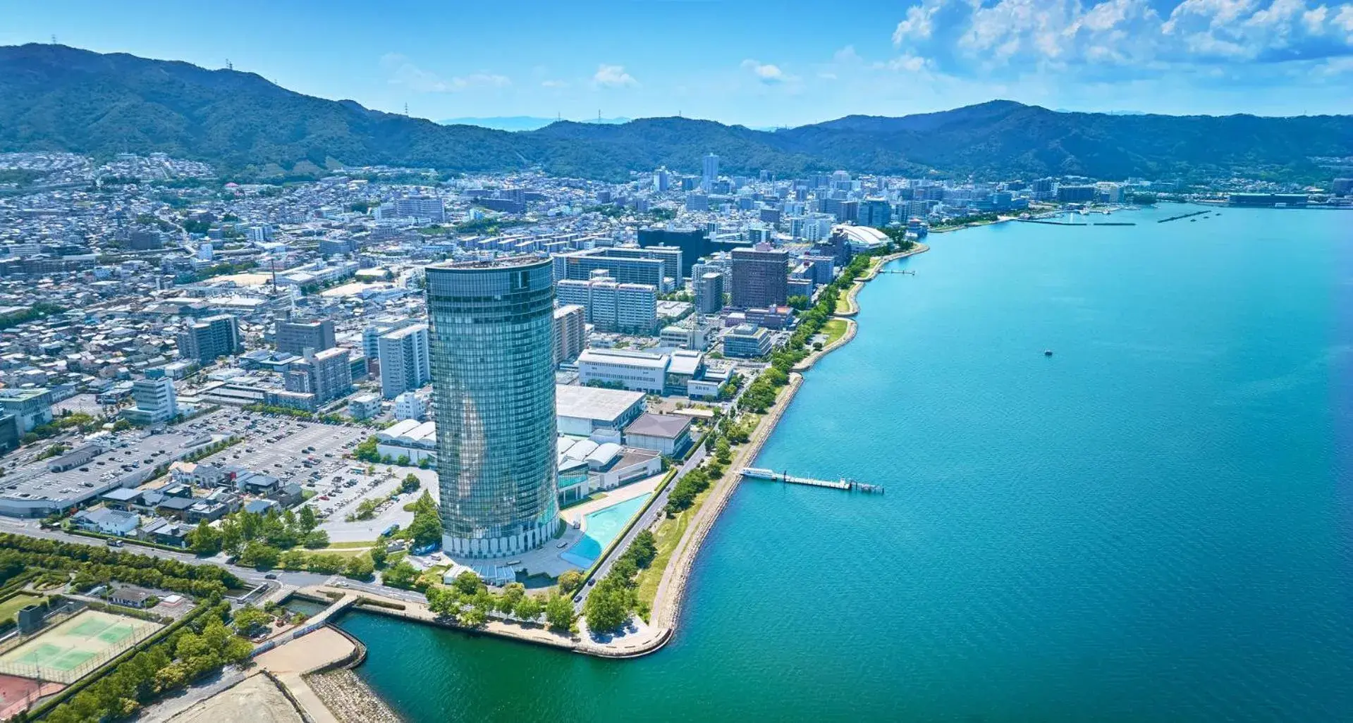 Property building in Lake Biwa Otsu Prince Hotel Property building in Lake Biwa Otsu Prince Hotel