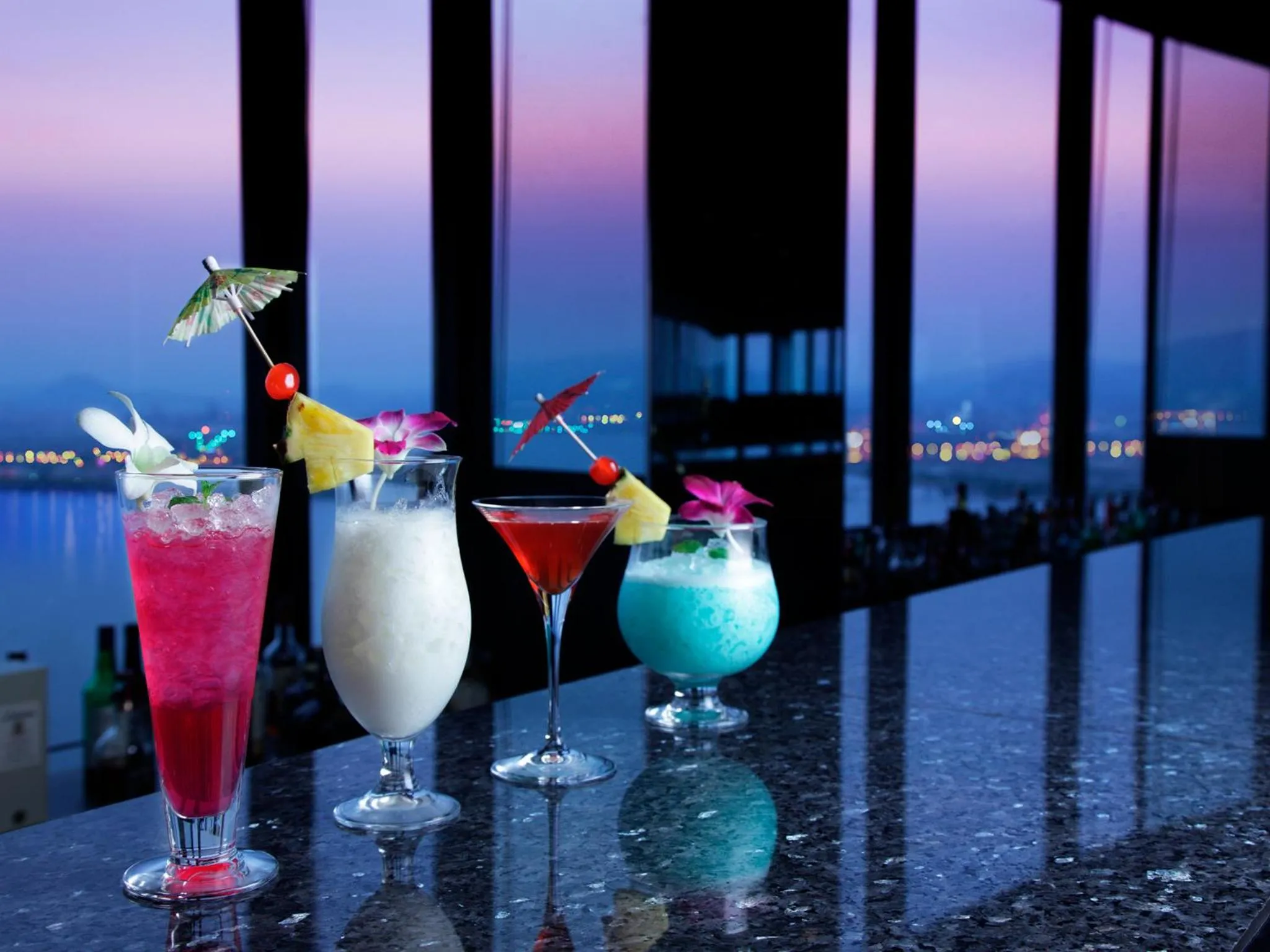 Lounge or bar in Lake Biwa Otsu Prince Hotel