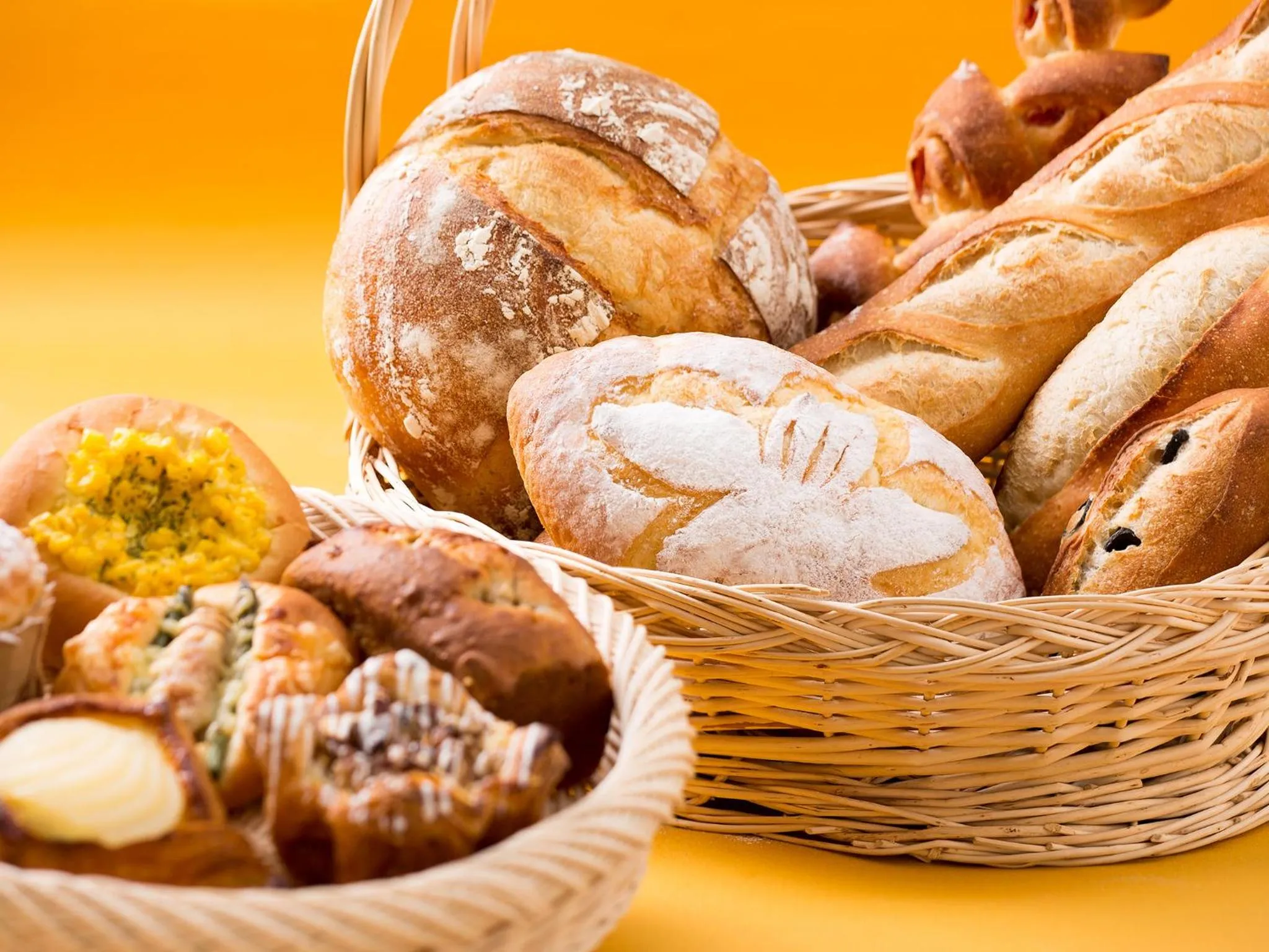 Lounge or bar in Lake Biwa Otsu Prince Hotel