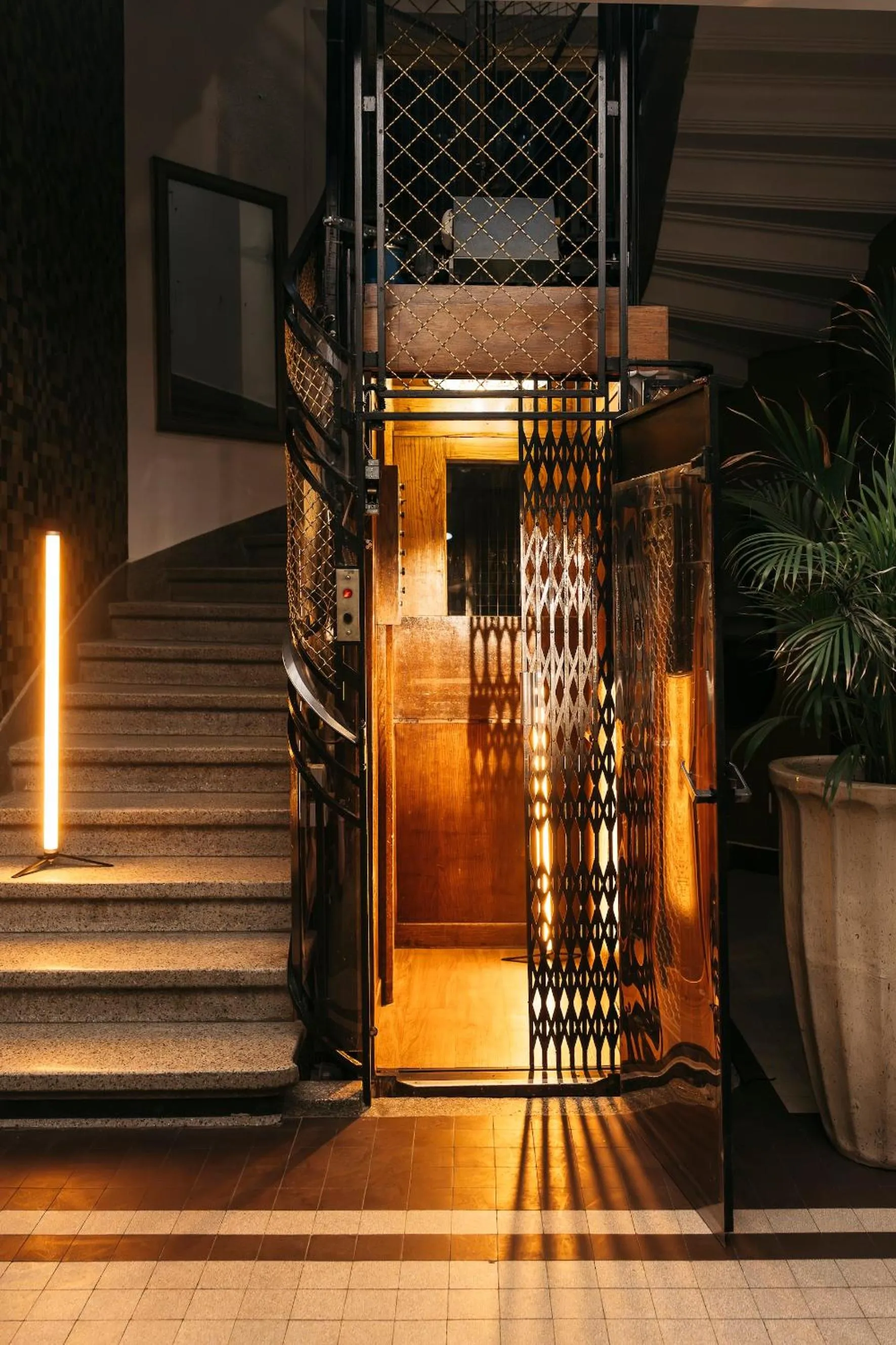 elevator in Sport'Hotel-Aparthotel de Milan