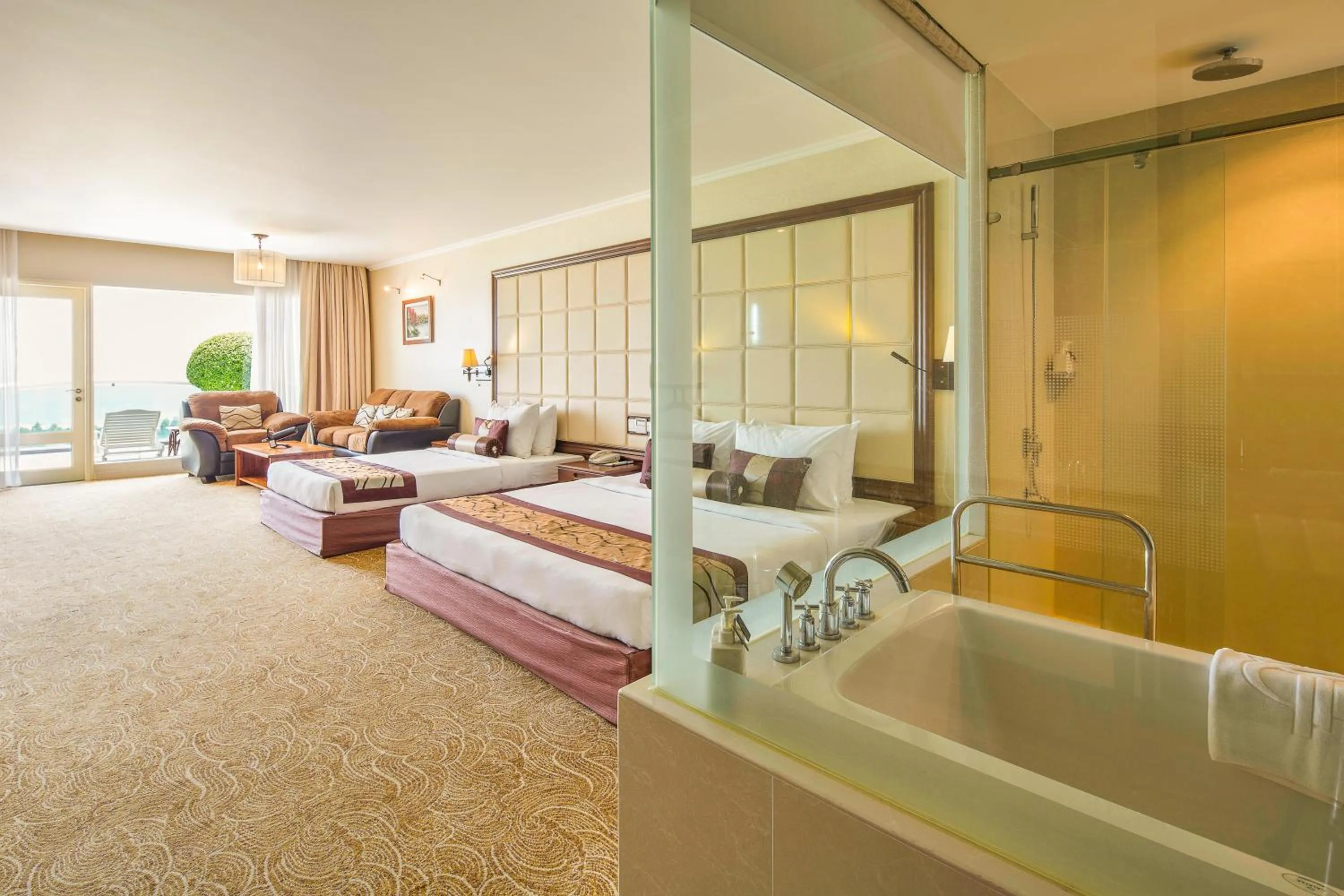 Photo of the whole room, Bed in Sea Links Beach Hotel