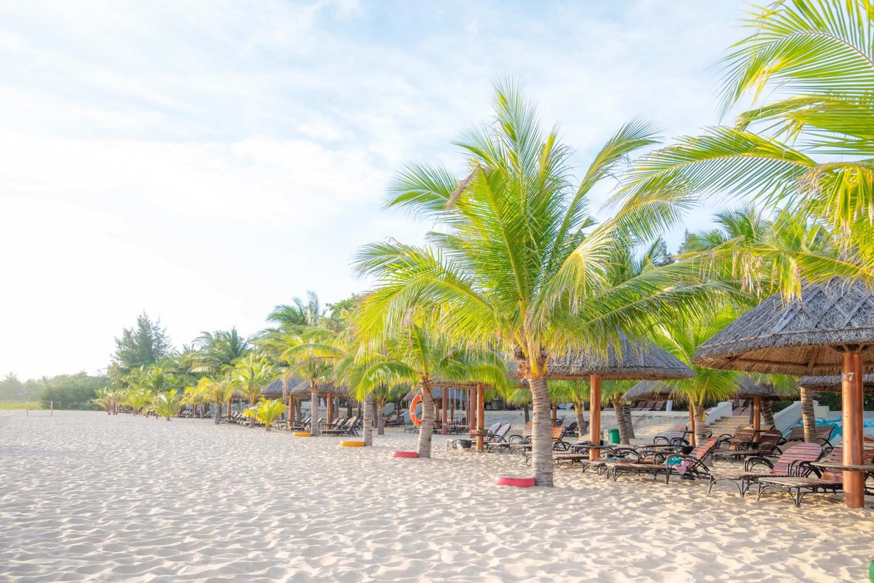 Beach in Sea Links Beach Hotel
