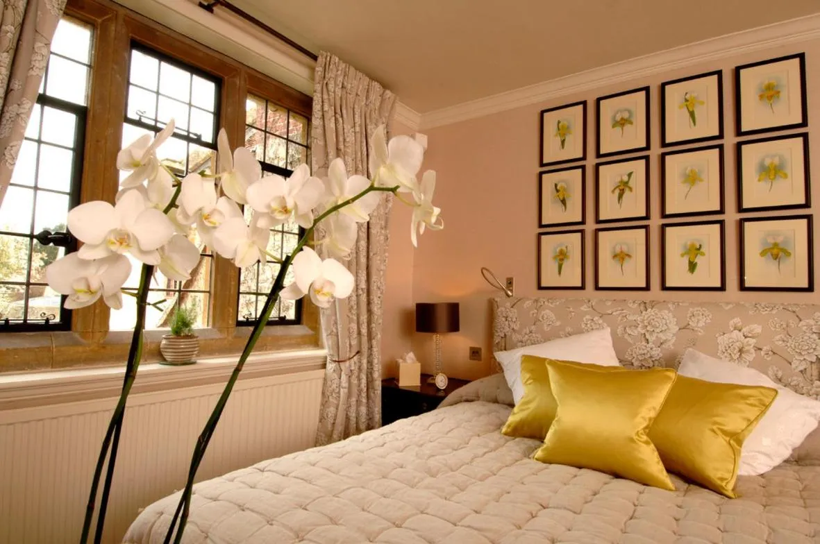 Bedroom, Bed in Le Manoir aux Quat'Saisons, A Belmond Hotel, Oxfordshire