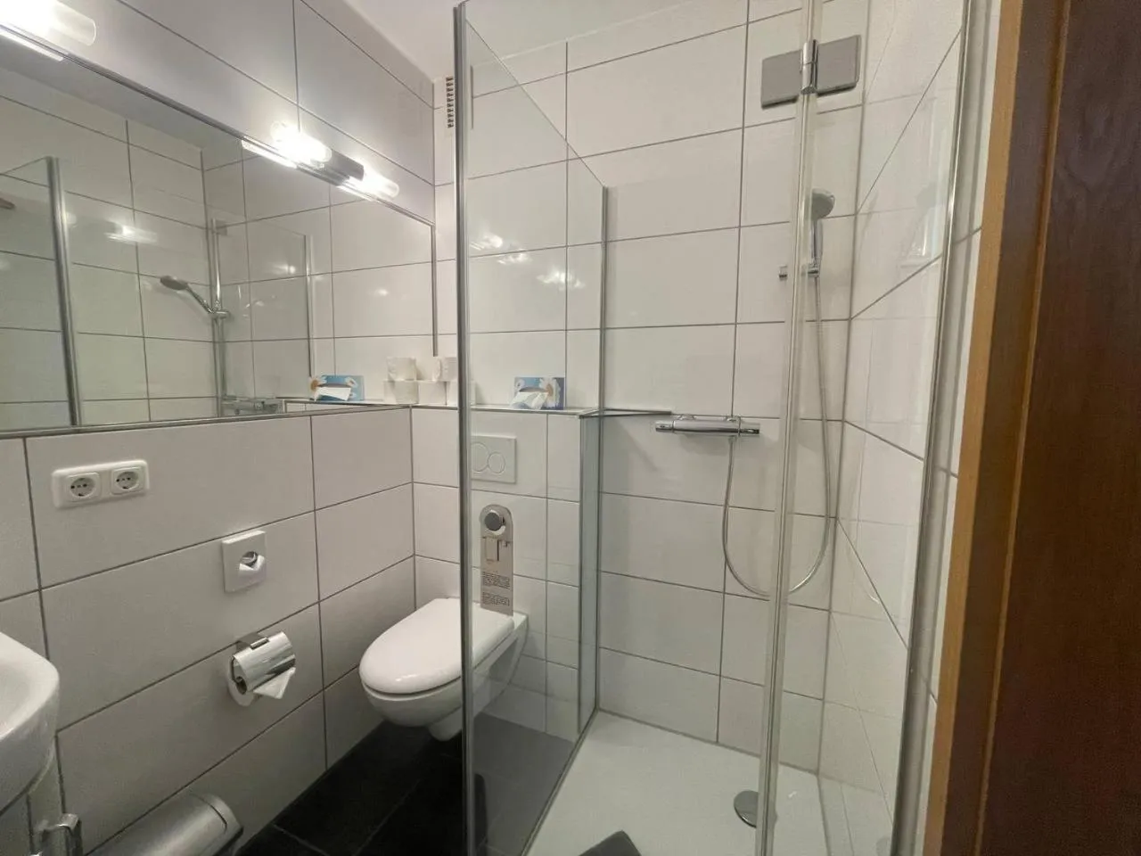 Shower in Hotel Deichvoigt