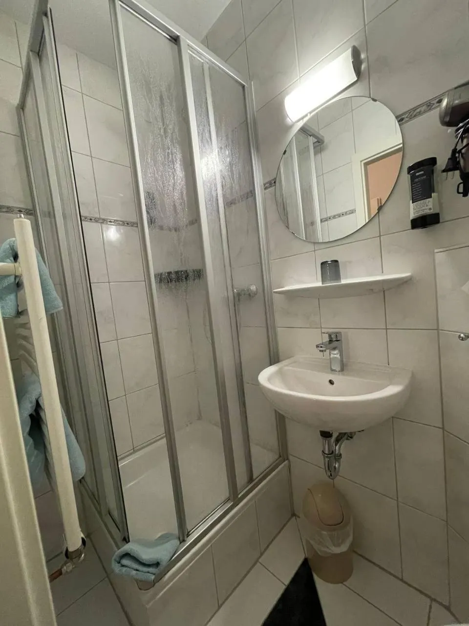 Shower in Hotel Deichvoigt