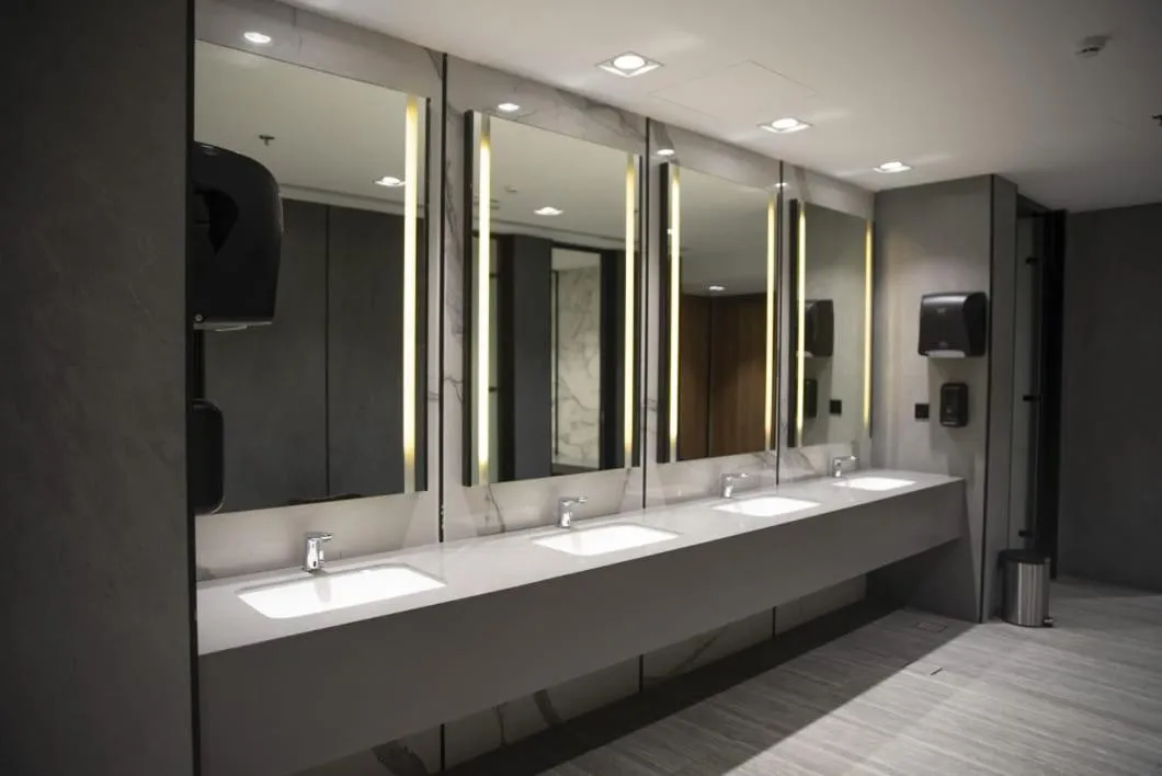 Toilet in Manazel Aldiafah serviced Apartments AlSulymaniyah