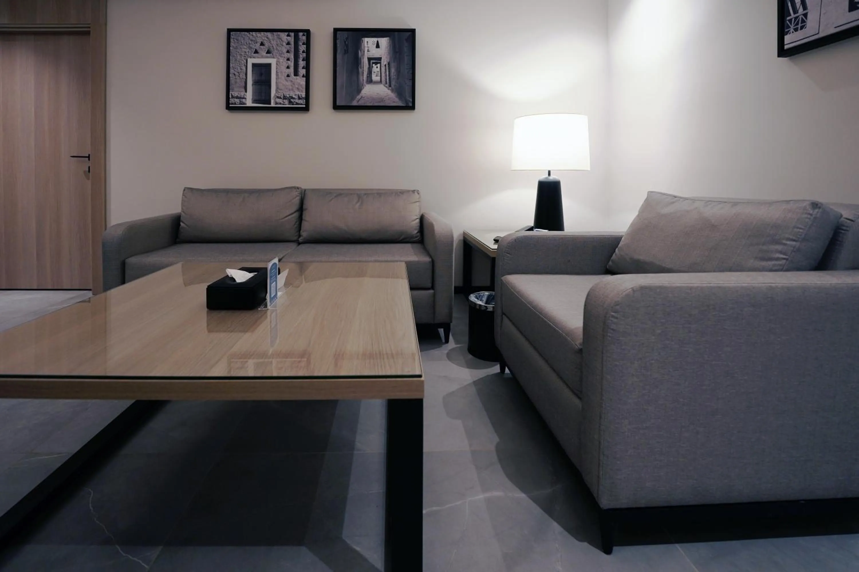 Living room in Manazel Aldiafah serviced Apartments AlSulymaniyah