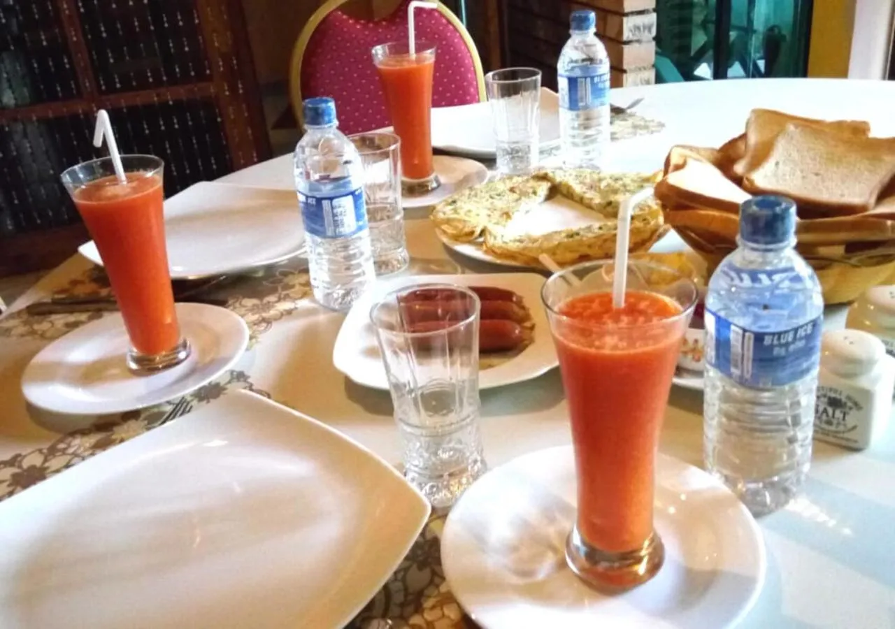 Restaurant/places to eat in Mahoya