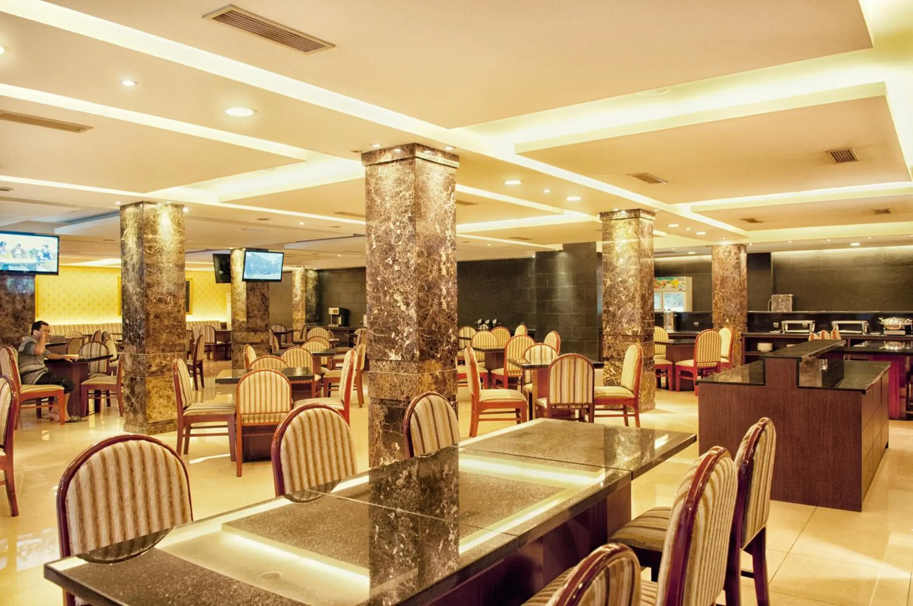 Restaurant/places to eat in Grand Sakura Hotel Restaurant/places to eat in Grand Sakura Hotel