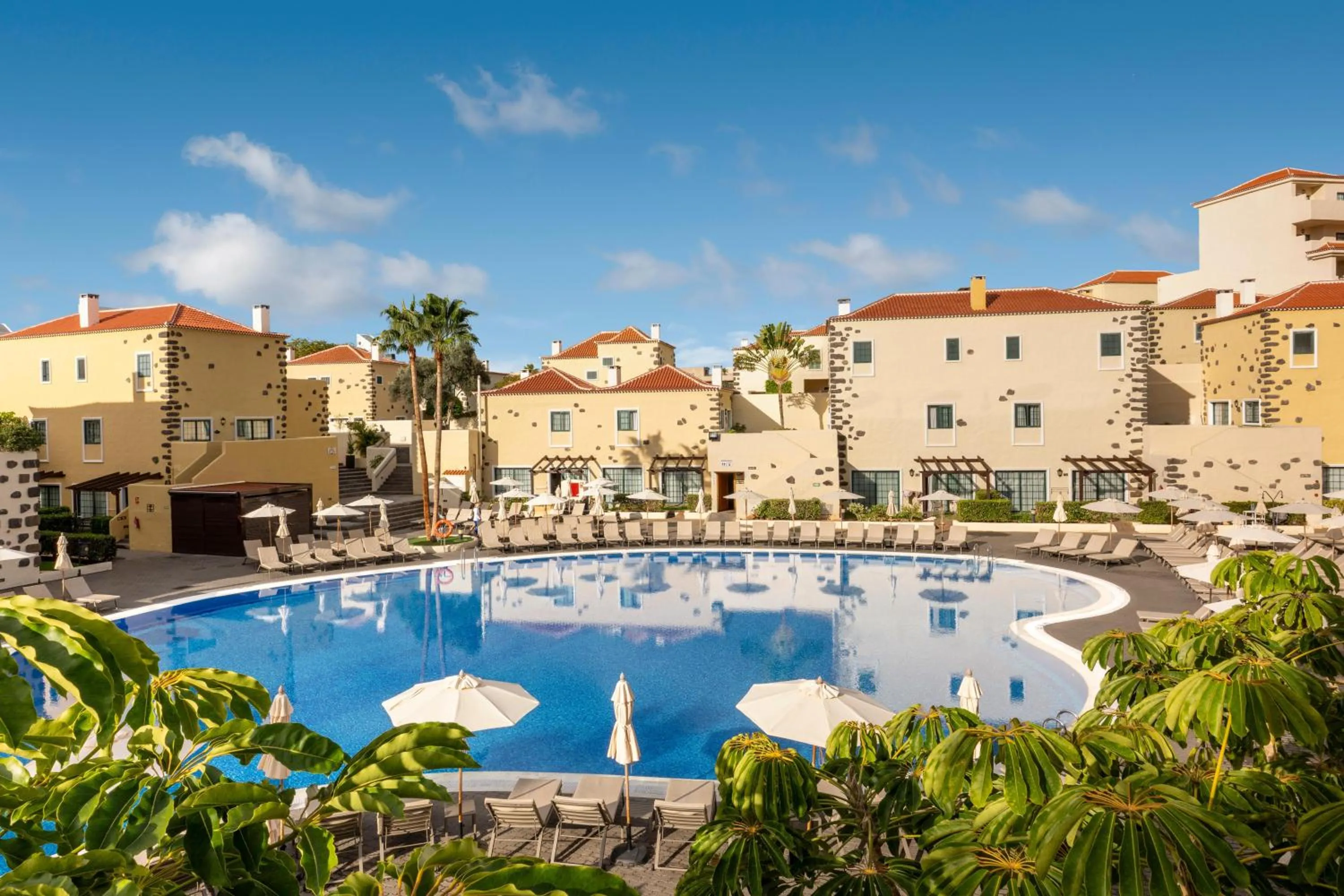 Swimming pool in GF Isabel