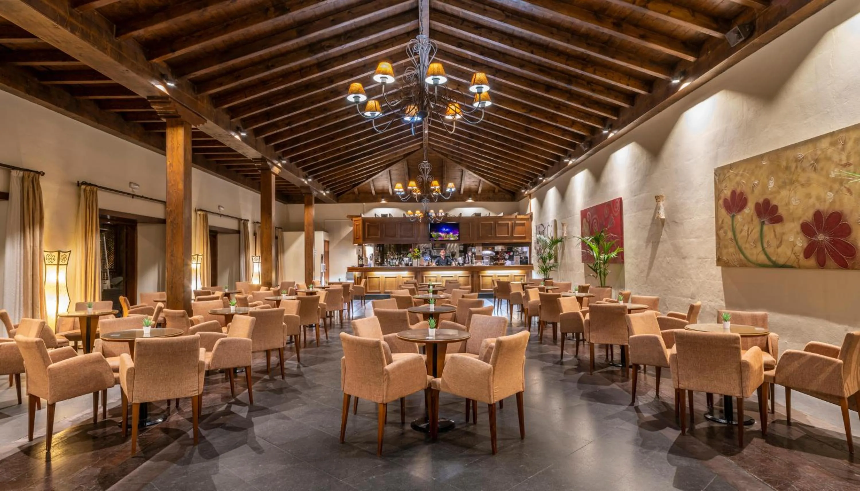 Restaurant/places to eat in GF Isabel