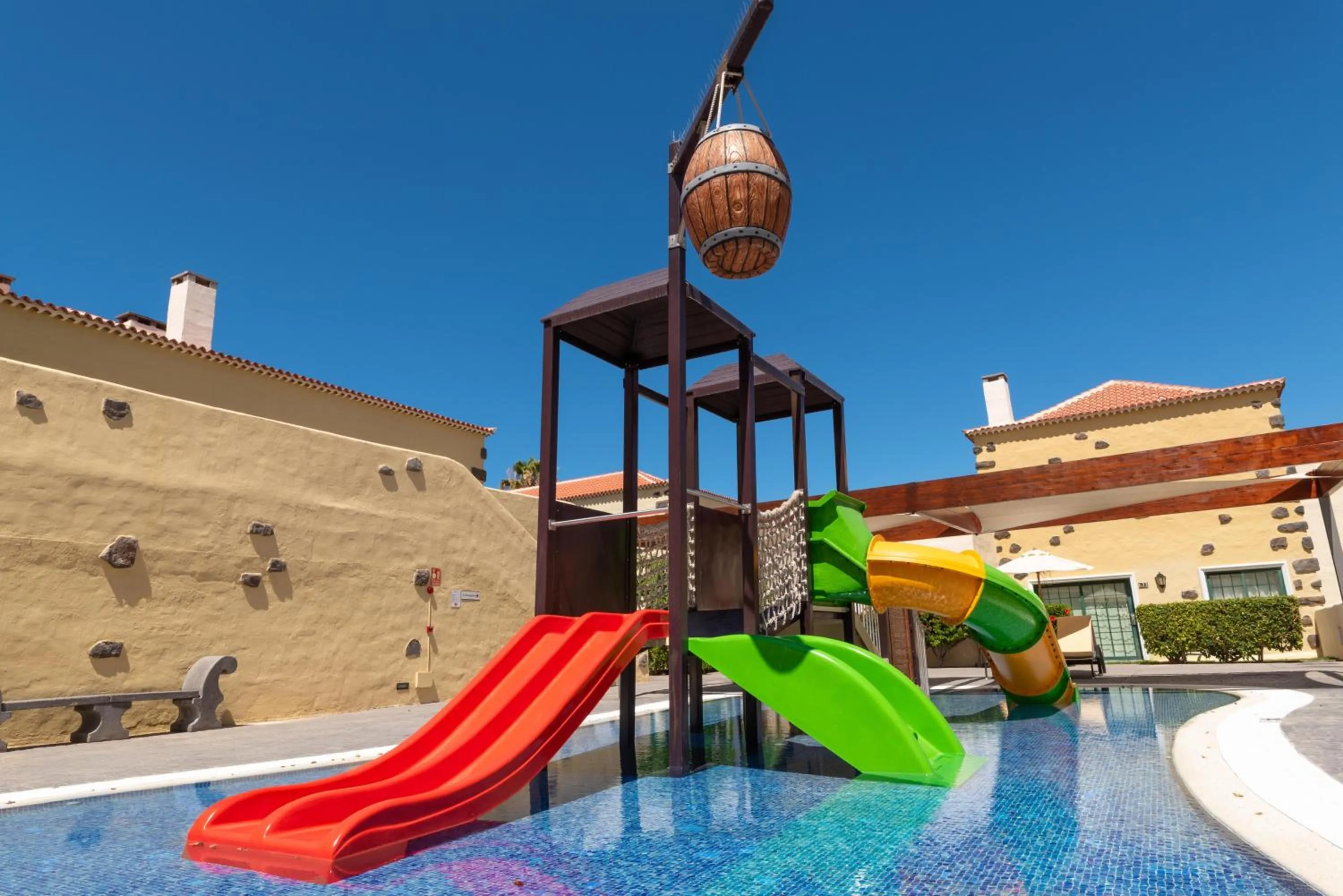 Swimming pool in GF Isabel