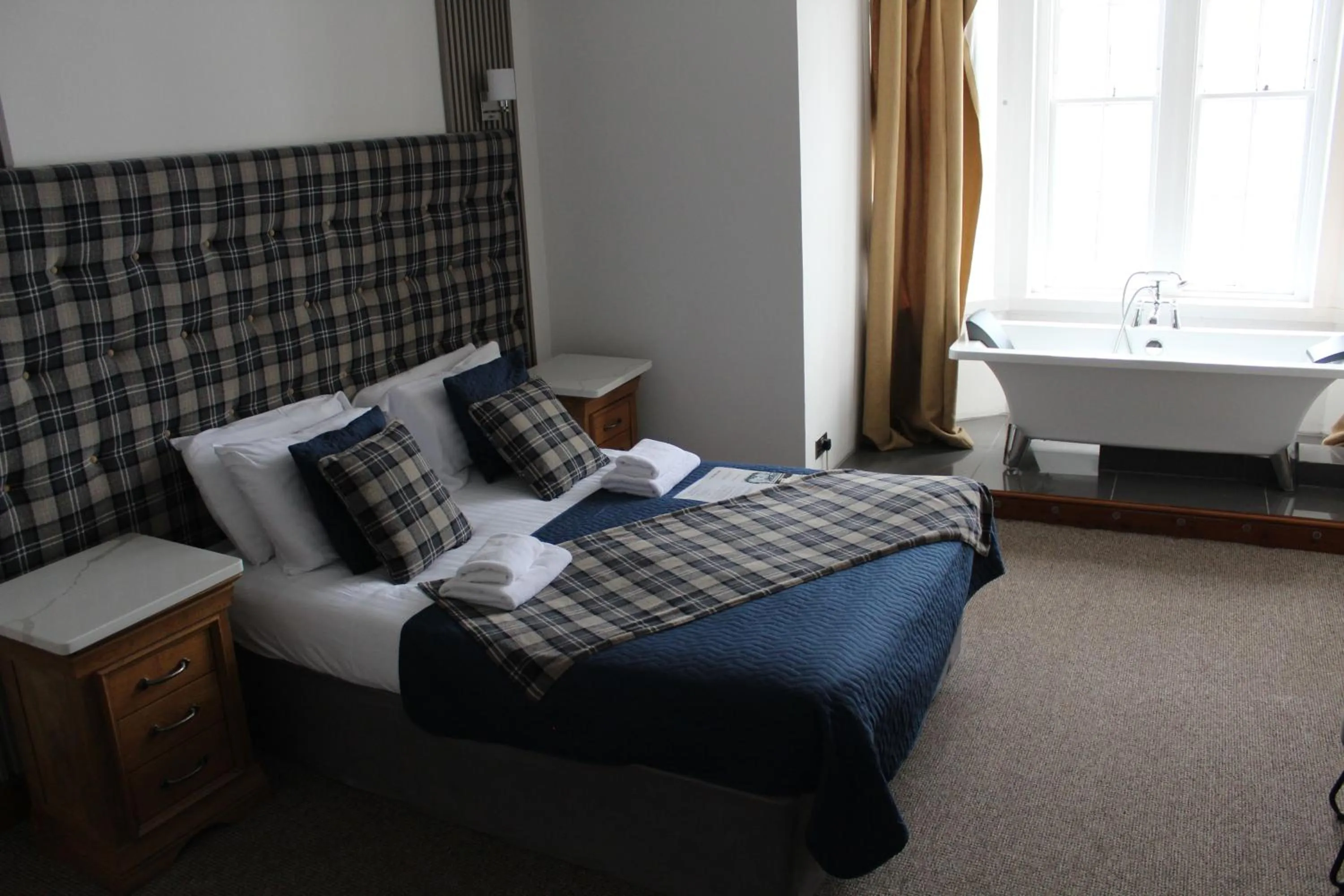 Bedroom, Bed in The Grey Gull Hotel