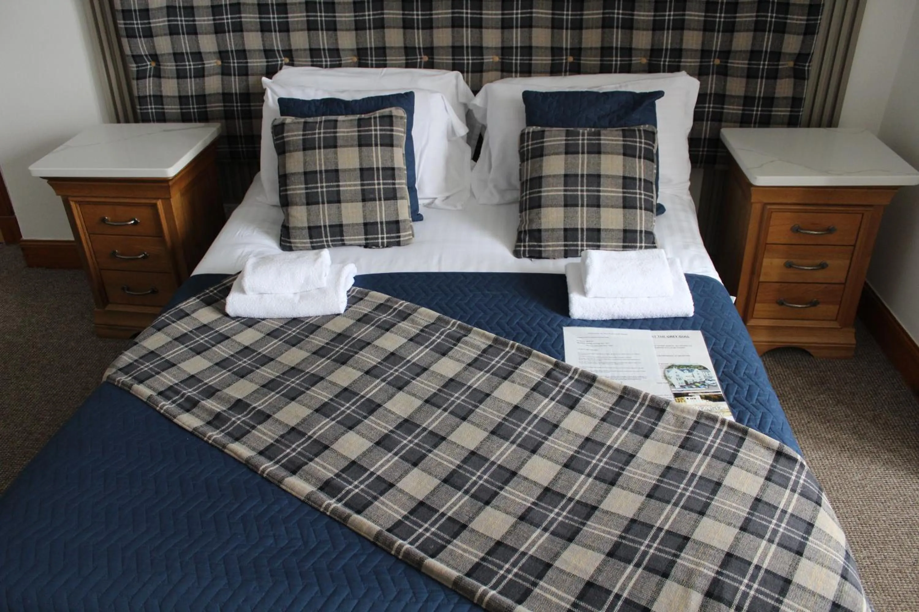 Bedroom, Bed in The Grey Gull Hotel