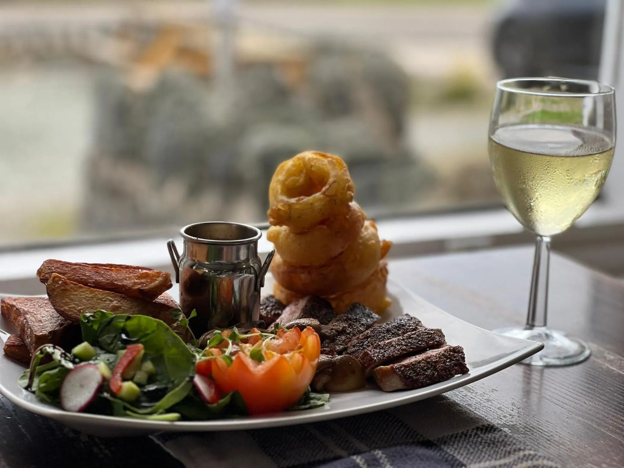 Food and drinks in The Grey Gull Hotel