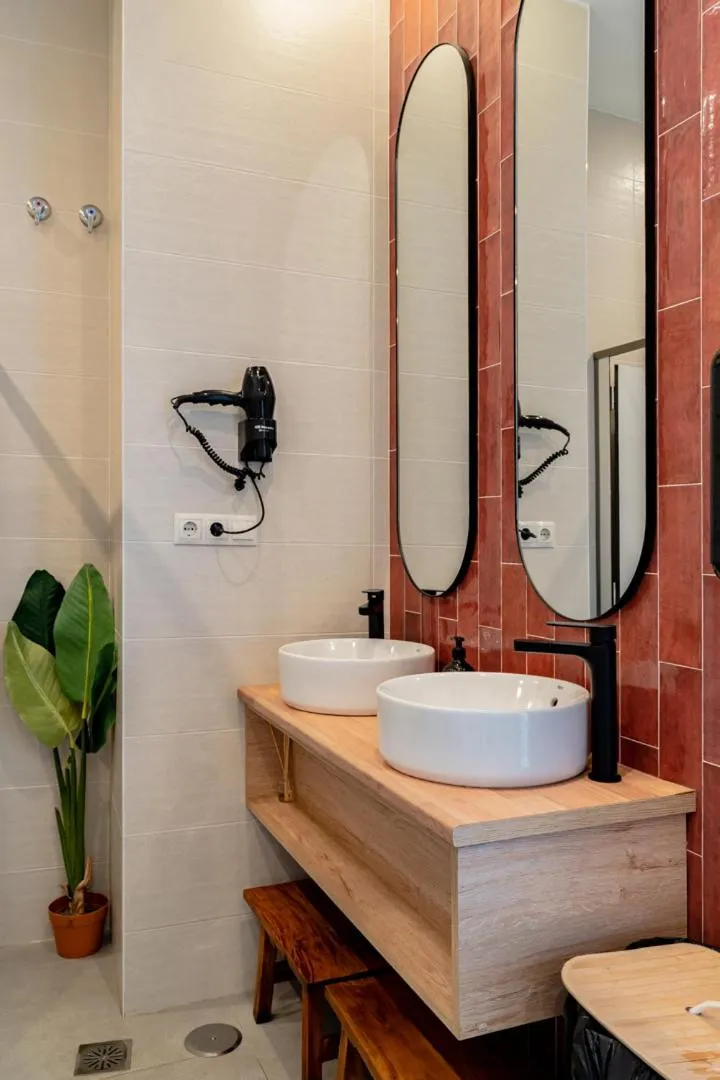 Bathroom in The Urban Jungle Hostel