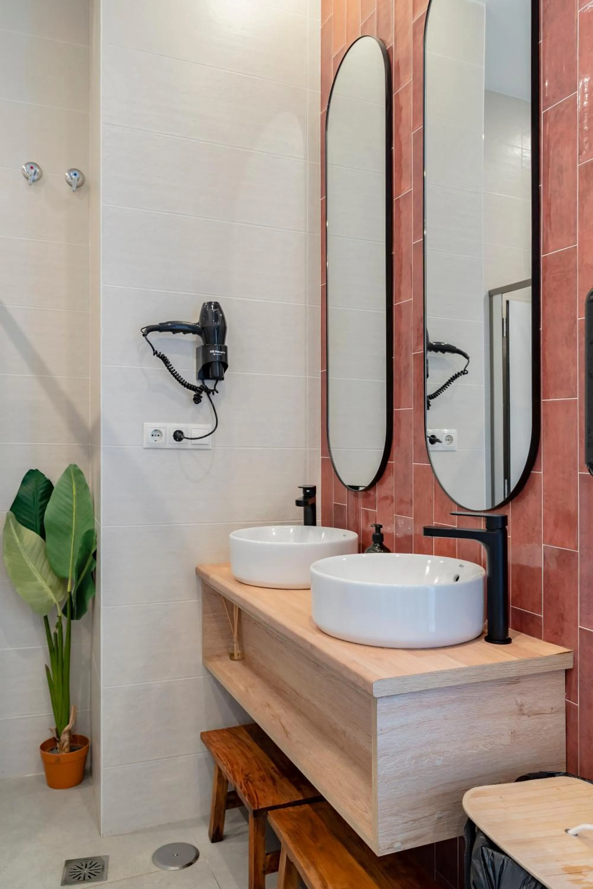 Bathroom in The Urban Jungle Hostel