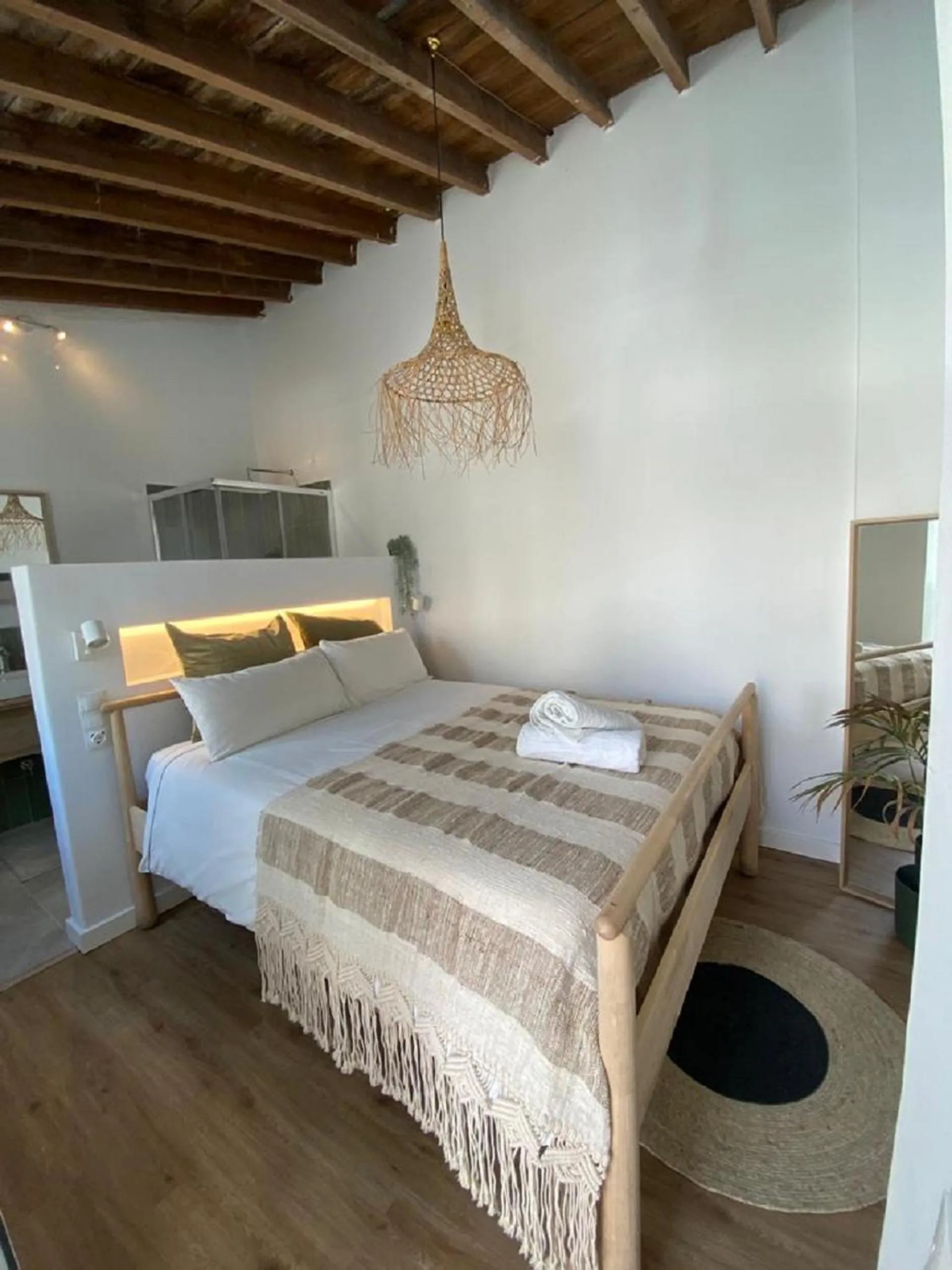 Bedroom, Bed in The Urban Jungle Hostel