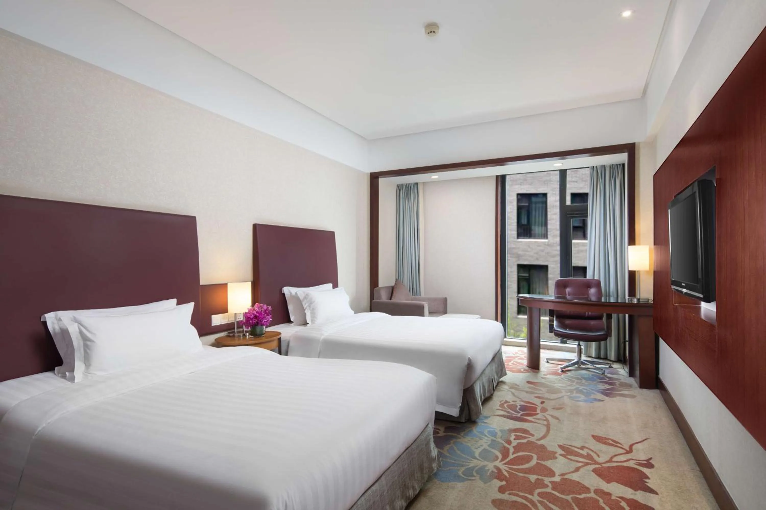 Photo of the whole room, Bed in Ramada by Wyndham Beijing Airport