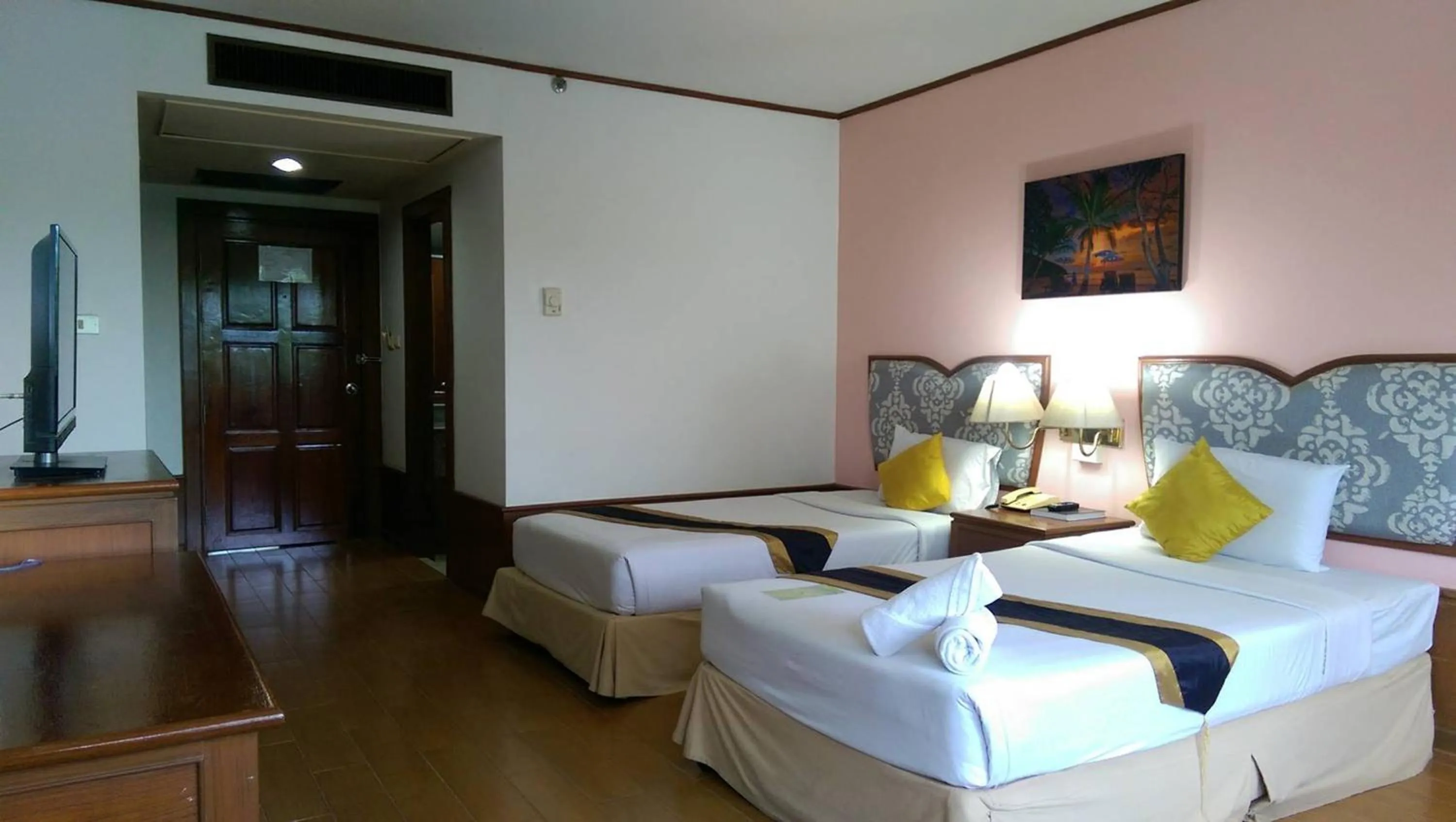 Bedroom, Bed in Wattana Park Hotel