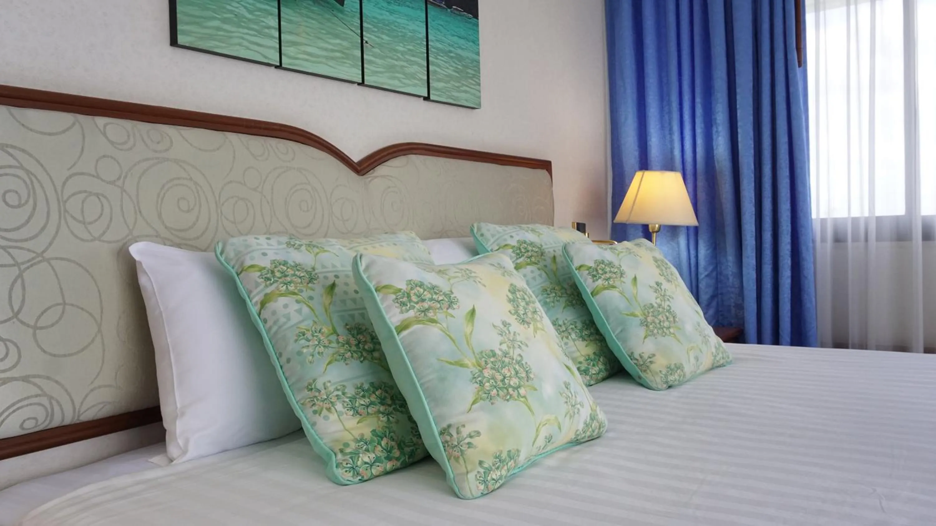 Bed in Wattana Park Hotel