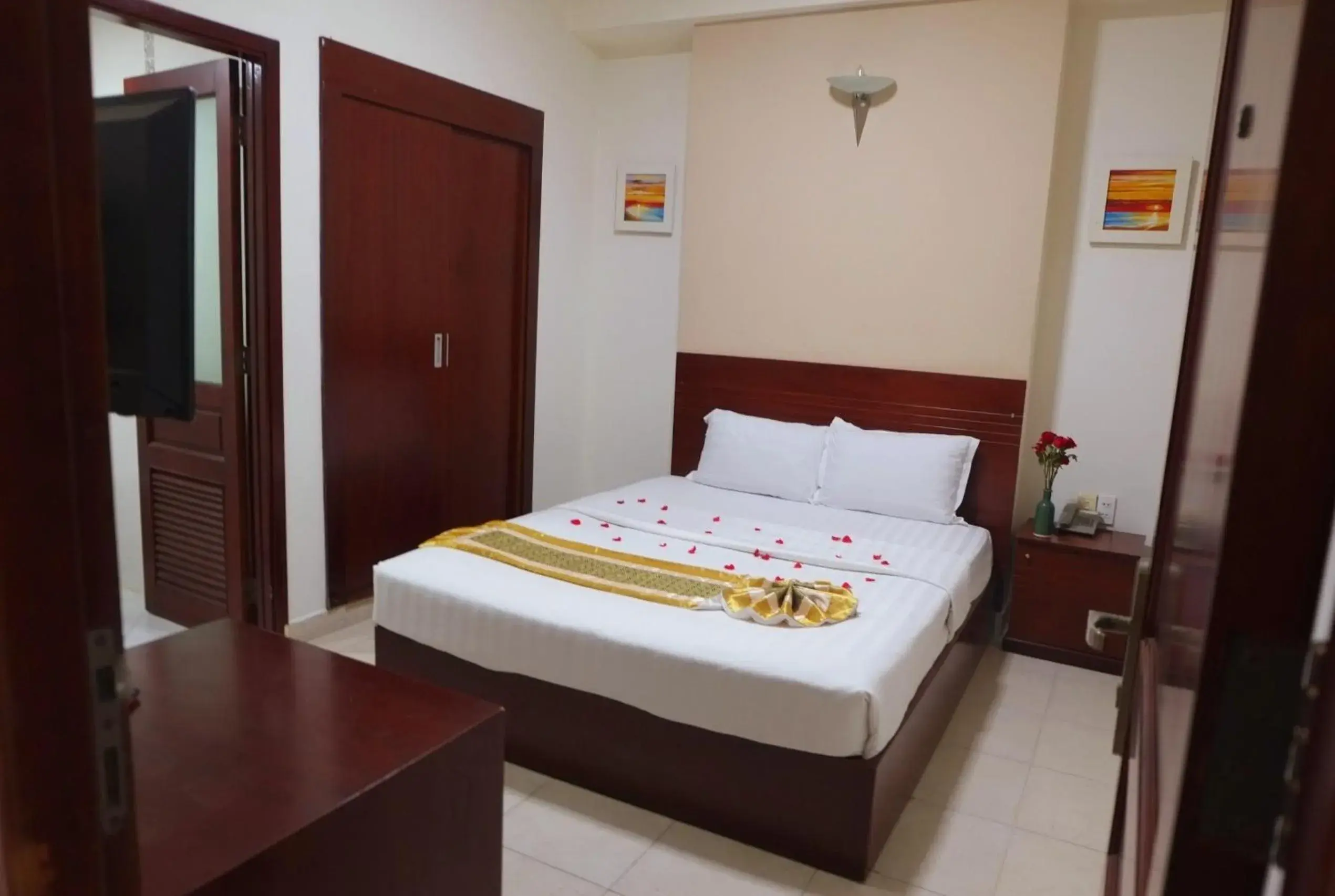 Bed in Kim Yen Hotel Bed in Kim Yen Hotel