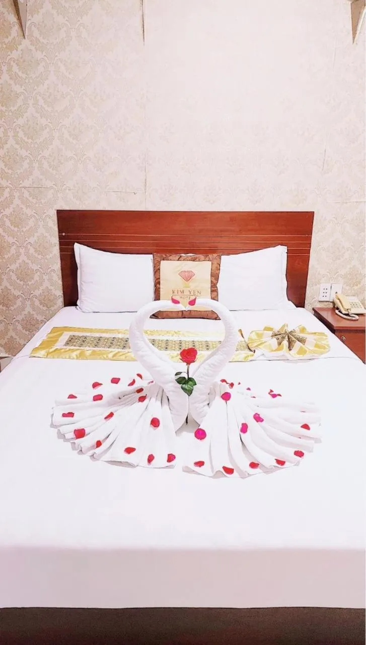 Bed in Kim Yen Hotel