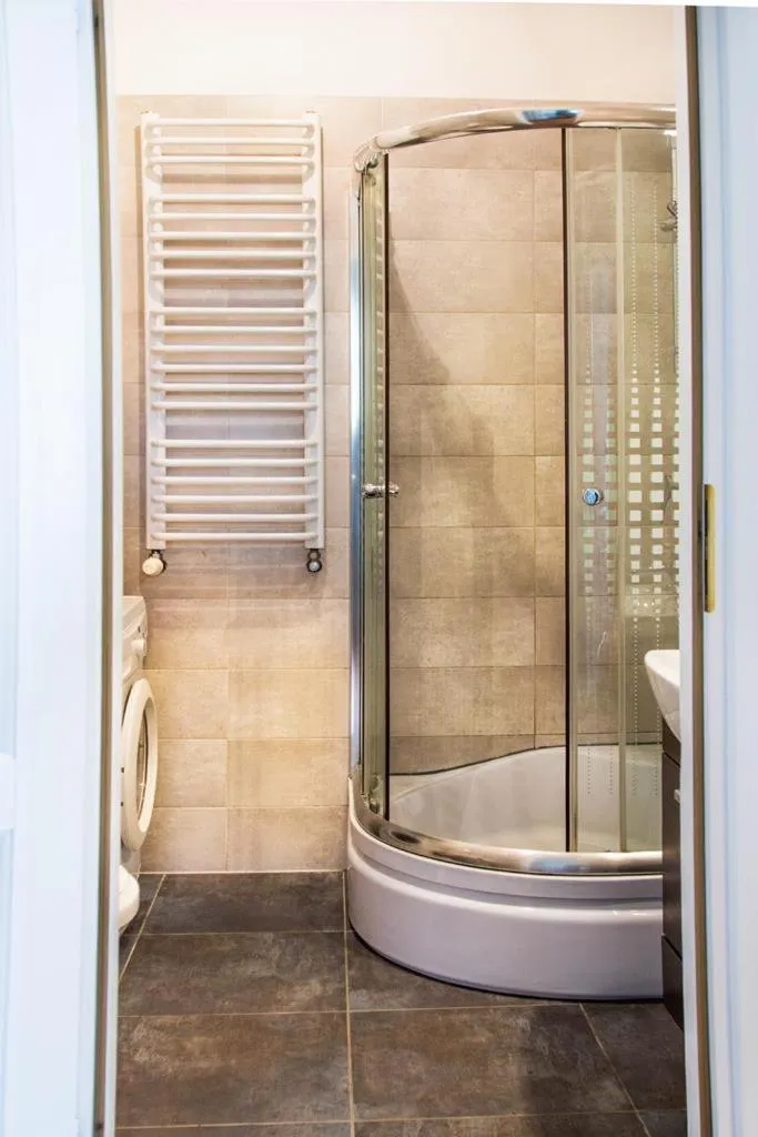 Shower in Florianska Gate Luxury Apartments