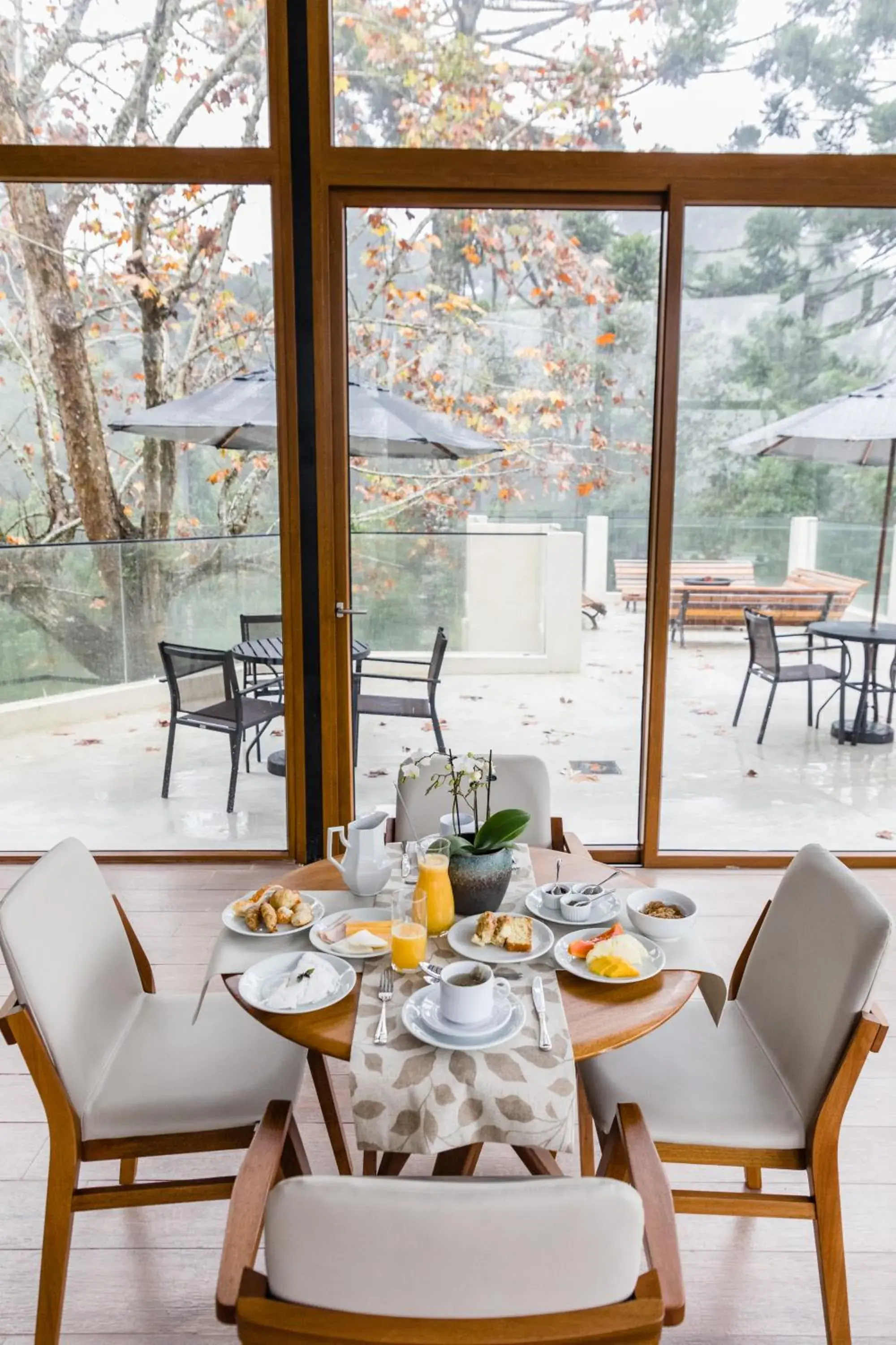 Restaurant/places to eat in Hotel Boutique QUEBRA-NOZ Restaurant/places to eat in Hotel Boutique QUEBRA-NOZ