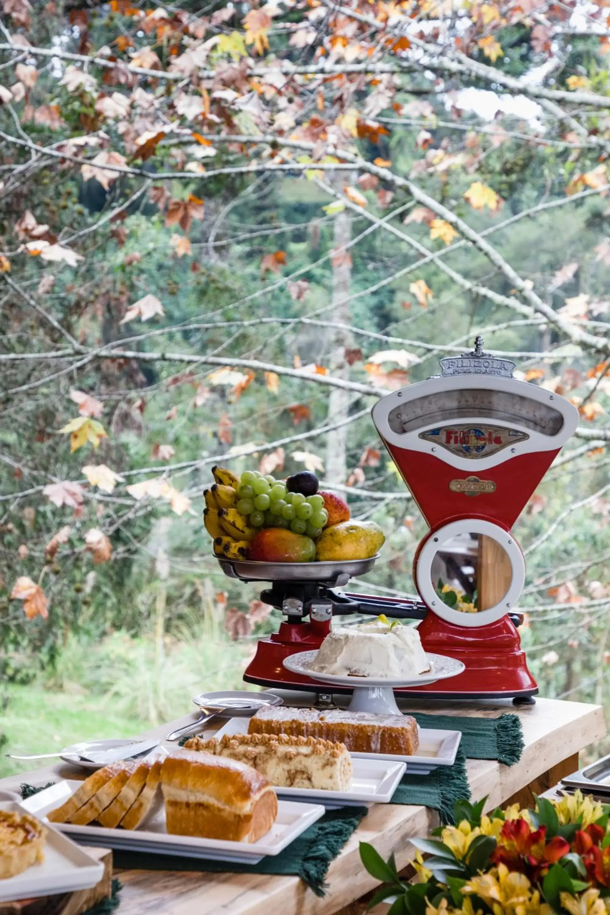 Restaurant/places to eat in Hotel Boutique QUEBRA-NOZ Restaurant/places to eat in Hotel Boutique QUEBRA-NOZ